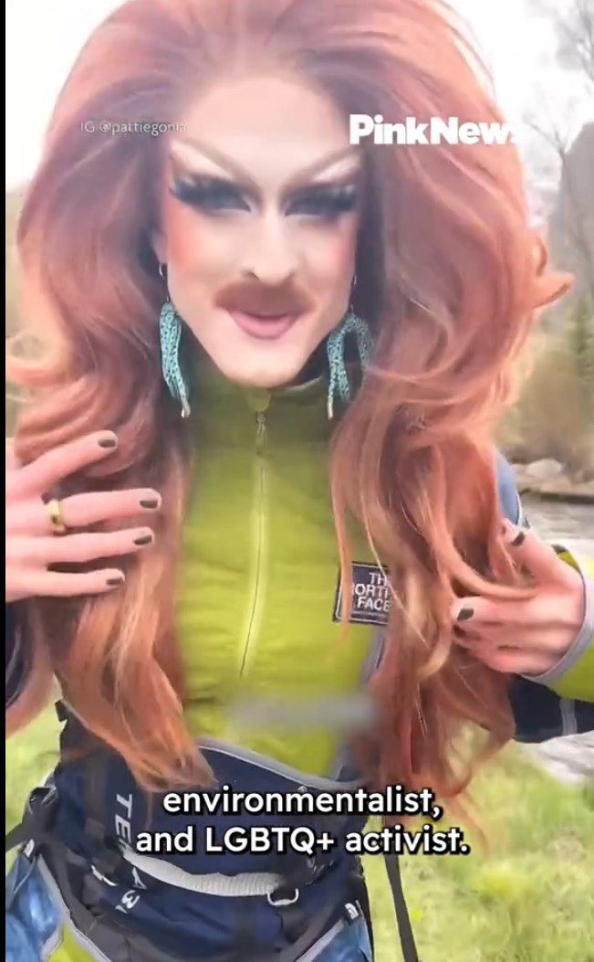 Die Umweltschützerin und LGBTQ+-Aktivistin Pattie Gonia ist in einem zitronengrünen Kleid und mit roten Haaren zu sehen, datiert auf den 18. Juni 2025 | Quelle: TikTok/PinkNews