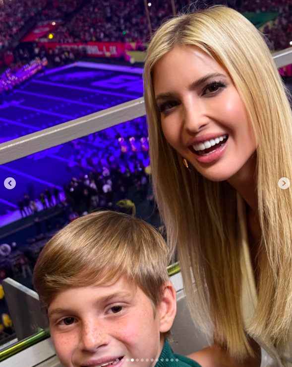 Theodore Kushner und Ivanka Trump lächeln für die Kamera. | Quelle: Instagram/ivankatrump