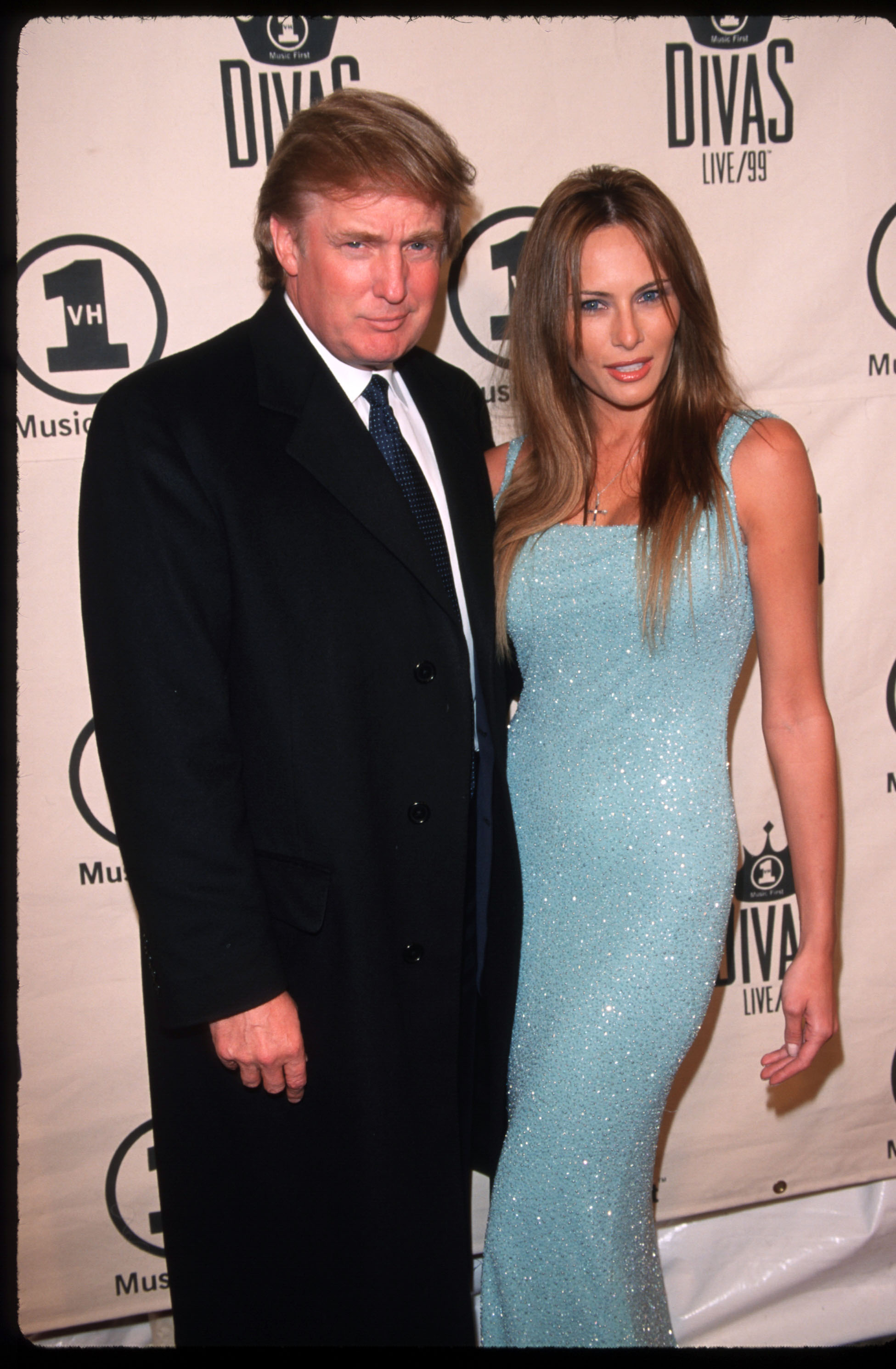 Donald und Melania Trump beim Konzert der VH1 Divas Live am 13. April 1999 in New York. | Quelle: Getty Images