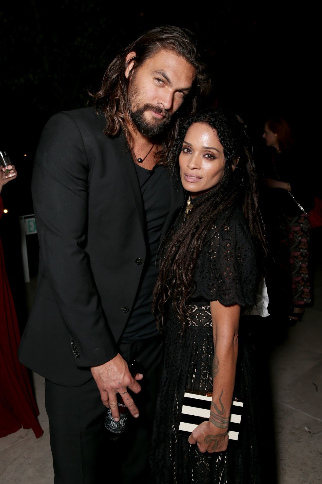 Jason Momoa und Lisa Bonet besuchten die InStyle Awards am 26. Oktober 2015 in Los Angeles, Kalifornien. Ihre öffentlichen Auftritte betonten oft ihre starke Chemie und ihre Liebe füreinander, auch wenn sie dem Familienleben mit ihren Kindern Vorrang gaben. | Quelle: Getty Images