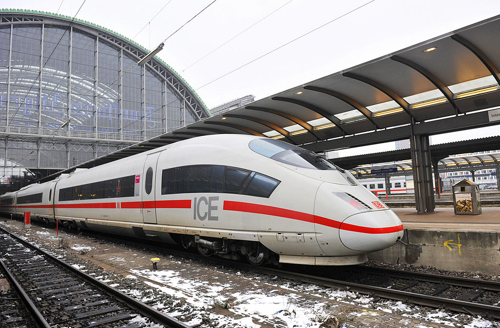 Ein InterCity-Express (ICE) aus Deutschland | Quelle: Getty Images