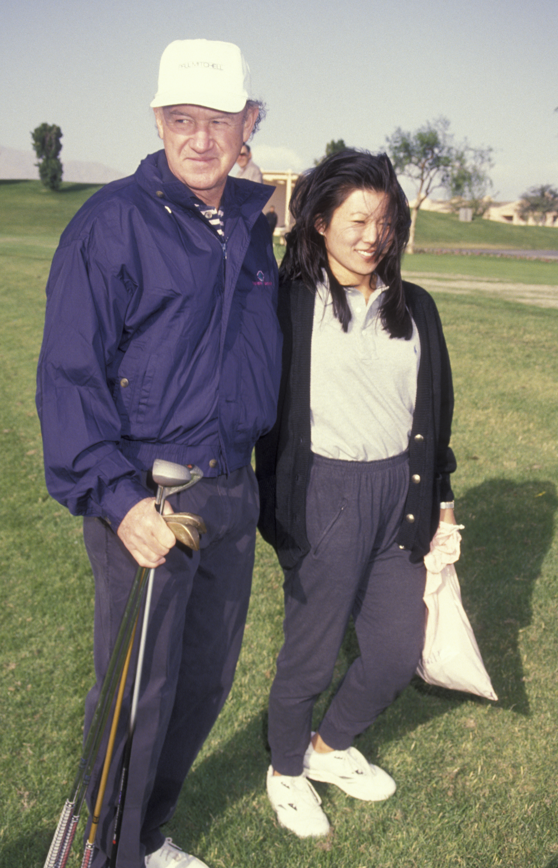 Der Schauspieler Gene Hackman und seine Frau Betsy Hackman besuchen das Mission Hills Pro-Celebrity Sports Invitational am 30. November 1991 in Rancho Mirage in Los Angeles, Kalifornien. | Quelle: Getty Images
