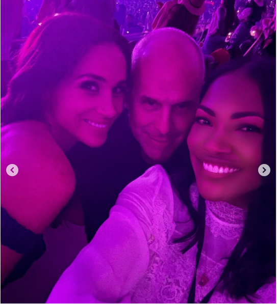 Meghan Markle posiert für ein Foto mit Freunden beim Konzert von Beyoncé in Los Angeles, gepostet am 10. Mai 2025 | Quelle: Instagram/meghan