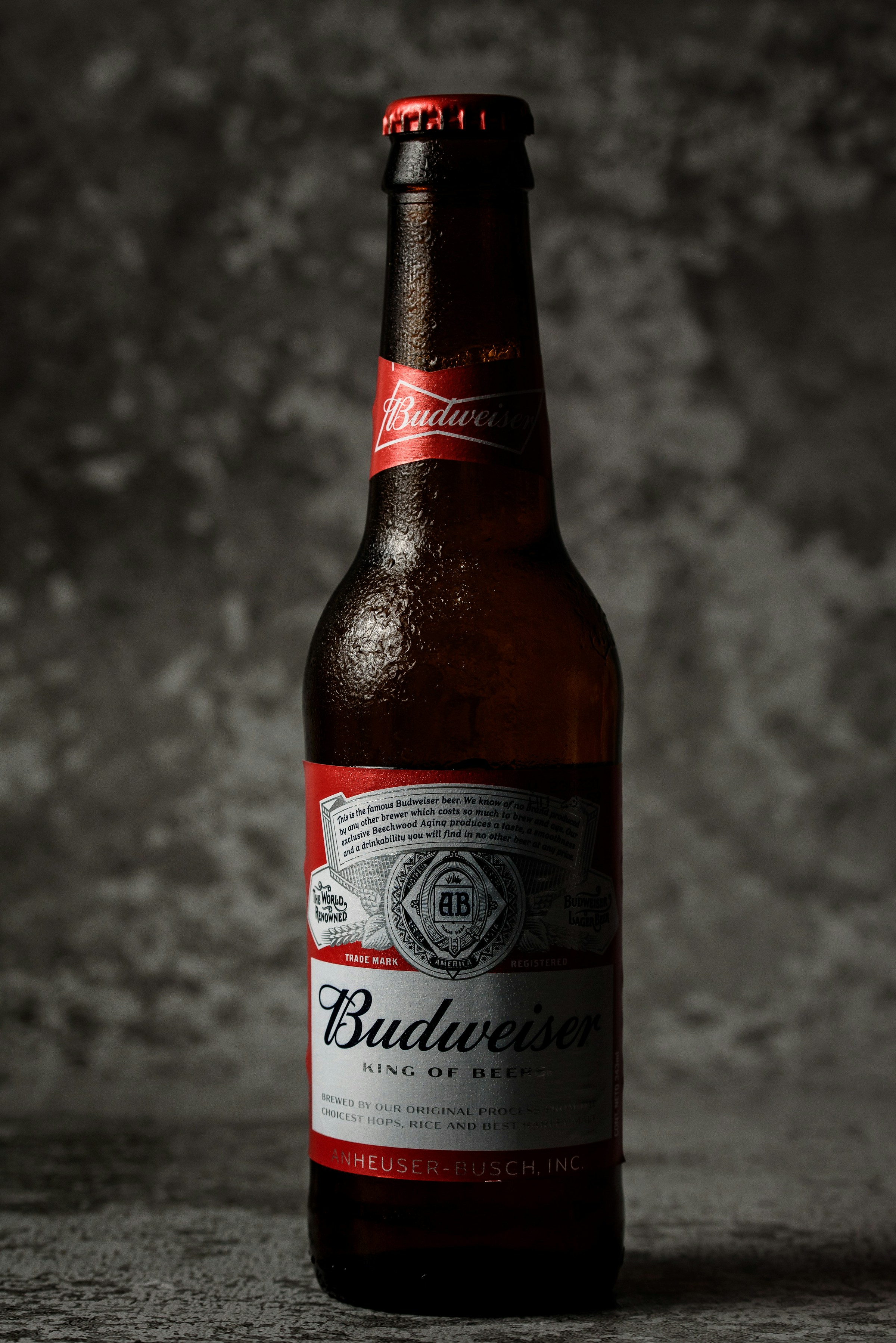 Eine kalte Bierflasche | Quelle: Unsplash