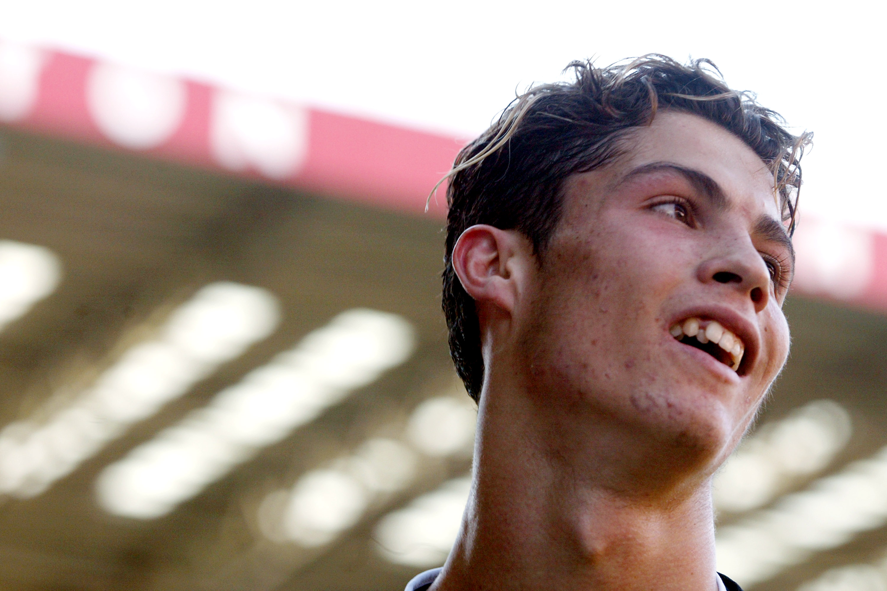 Cristiano Ronaldo während eines Fußballspiels zwischen Charlton Athletic und Manchester United am 13. September 2003. | Quelle: Getty Images