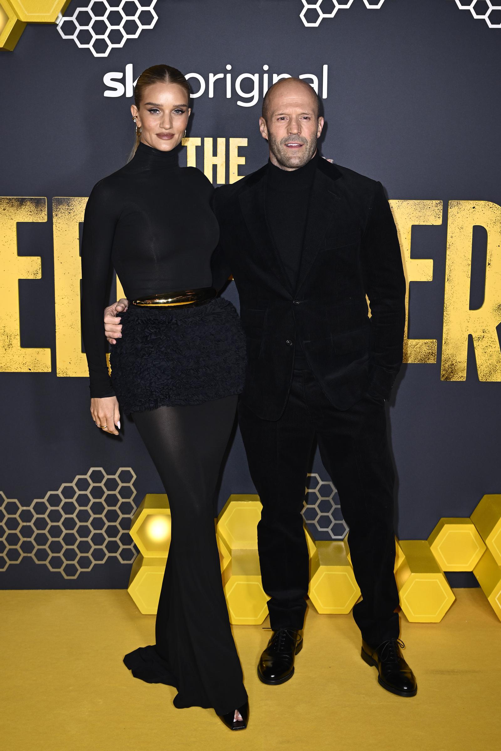 Rosie Huntington-Whiteley und Jason Statham bei der Premiere von „The Beekeeper“ am 10. Januar 2024 in London, England. | Quelle: Getty Images