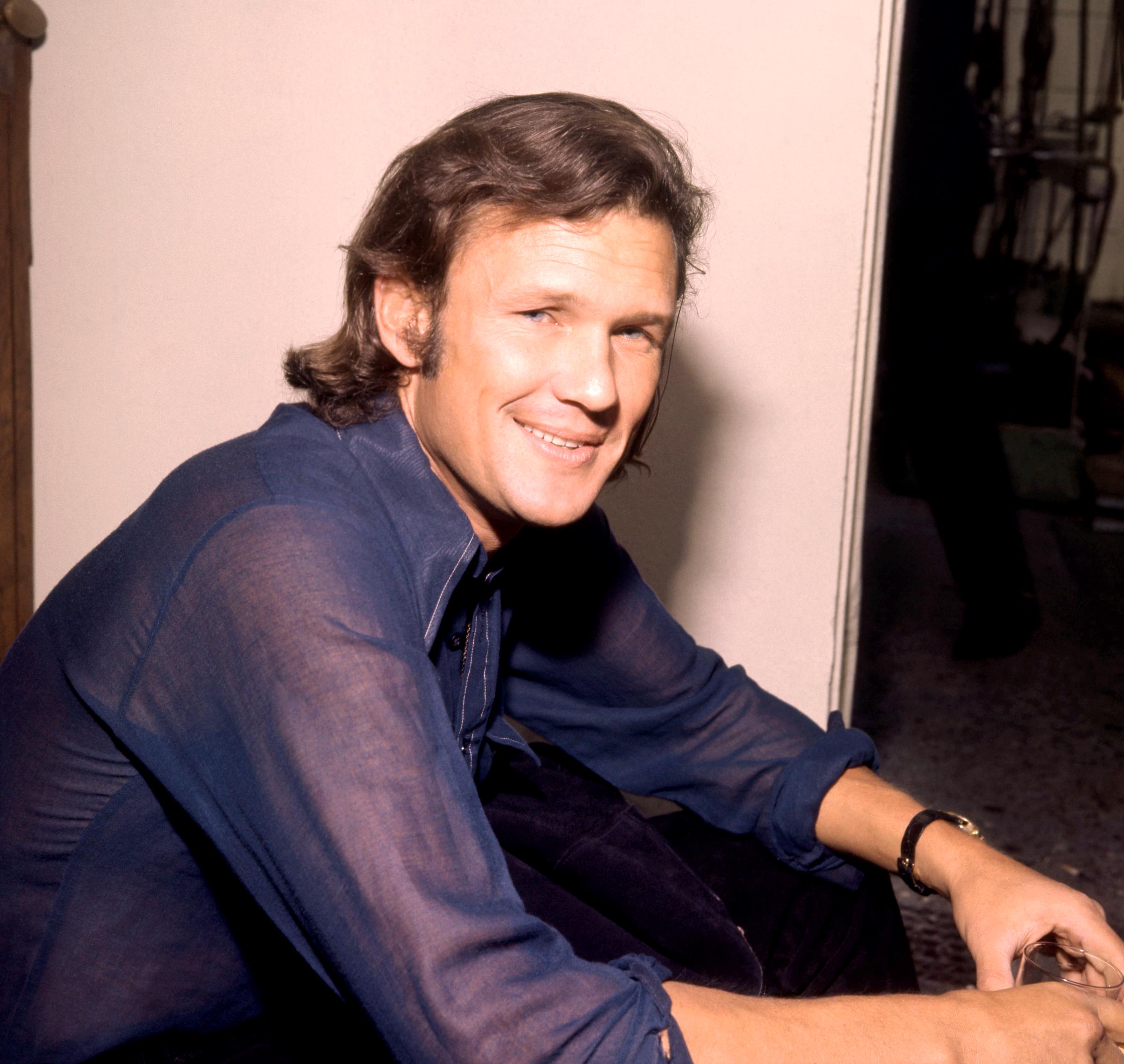 Kris Kristofferson posiert für ein Porträt in London, England, am 7. September 1970 | Quelle: Getty Images