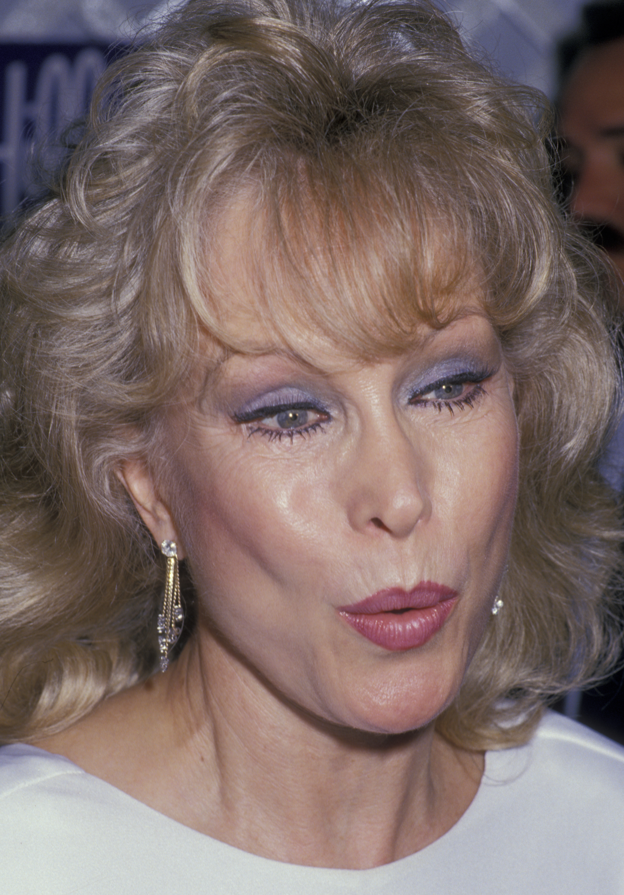 Barbara Eden besucht die Beverly Hills' 75th Anniversary Party am 3. Juli 1988 in Kalifornien. | Quelle: Getty Images