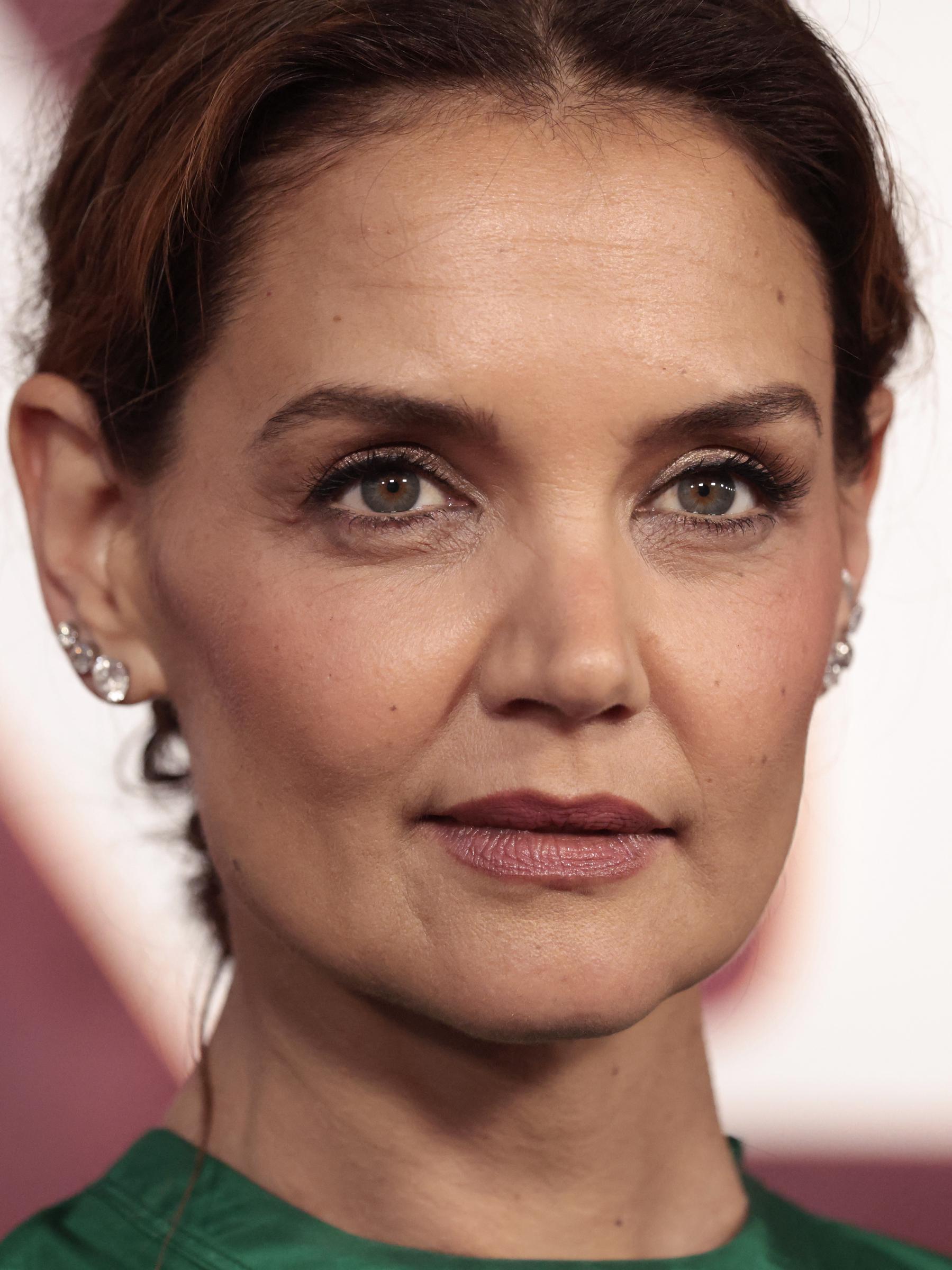Katie Holmes besucht die 78th Annual Tony Awards am 8. Juni 2025 in New York City. | Quelle: Getty Images