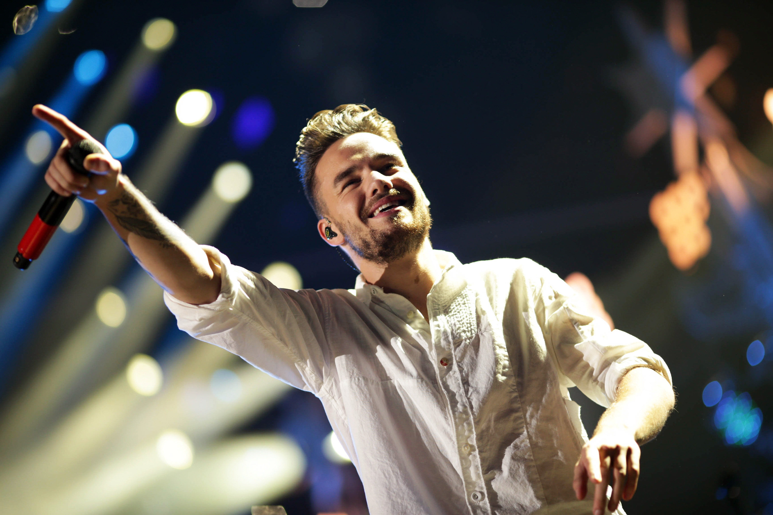 Liam Payne von der Musikgruppe One Direction steht am 4. Dezember 2015 in Los Angeles, Kalifornien, auf der Bühne | Quelle: Getty Images