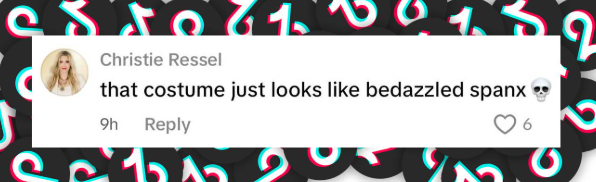 Die Reaktion eines Fans auf Jennifer Lopez' Outfit während ihrer „Up All Night”-Welttournee, aus einem Beitrag vom 10. Juli 2025 | Quelle: Tiktok/@jloversjlo_