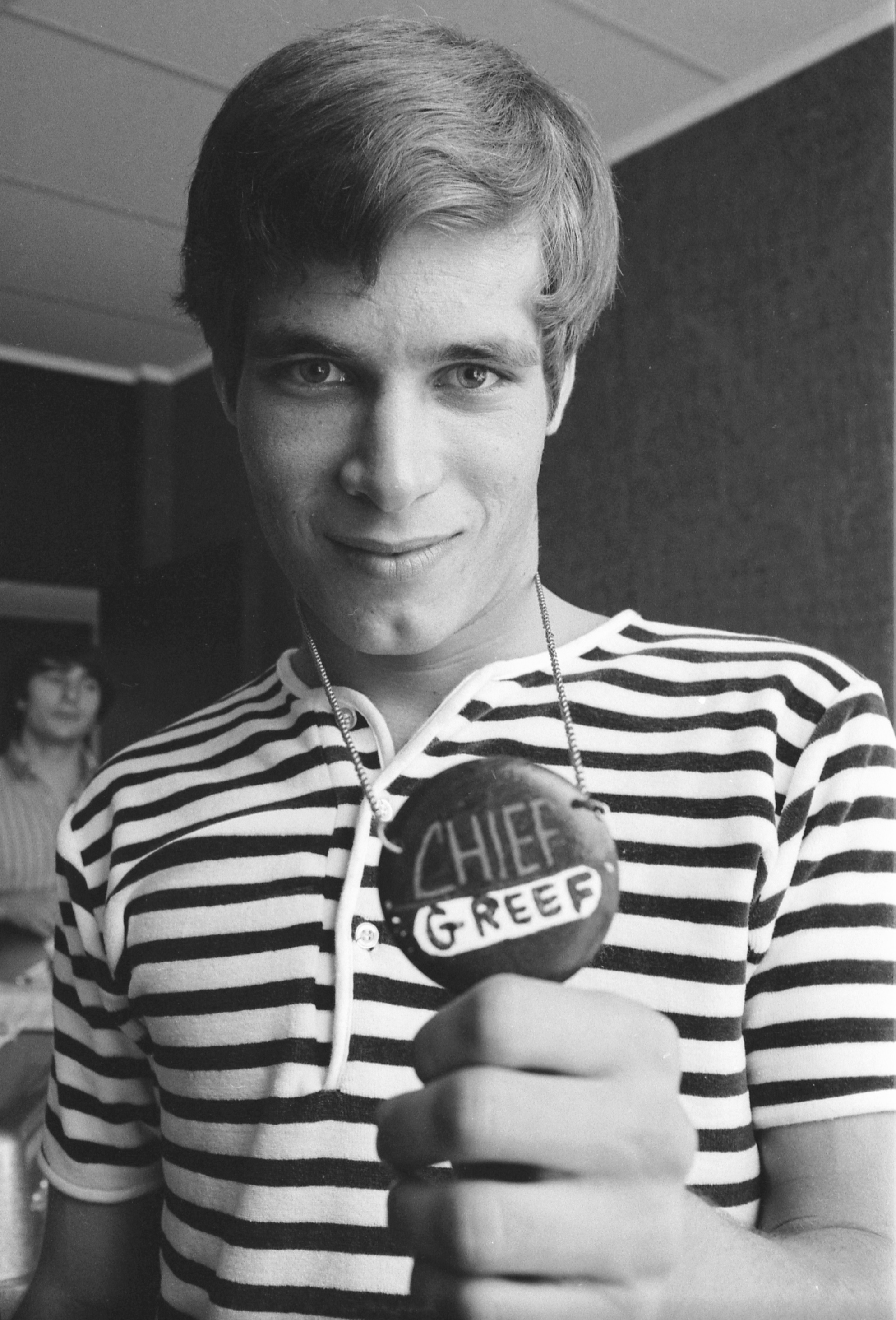 Don Grady am Set von "Meine drei Söhne", 1966 | Quelle: Getty Images