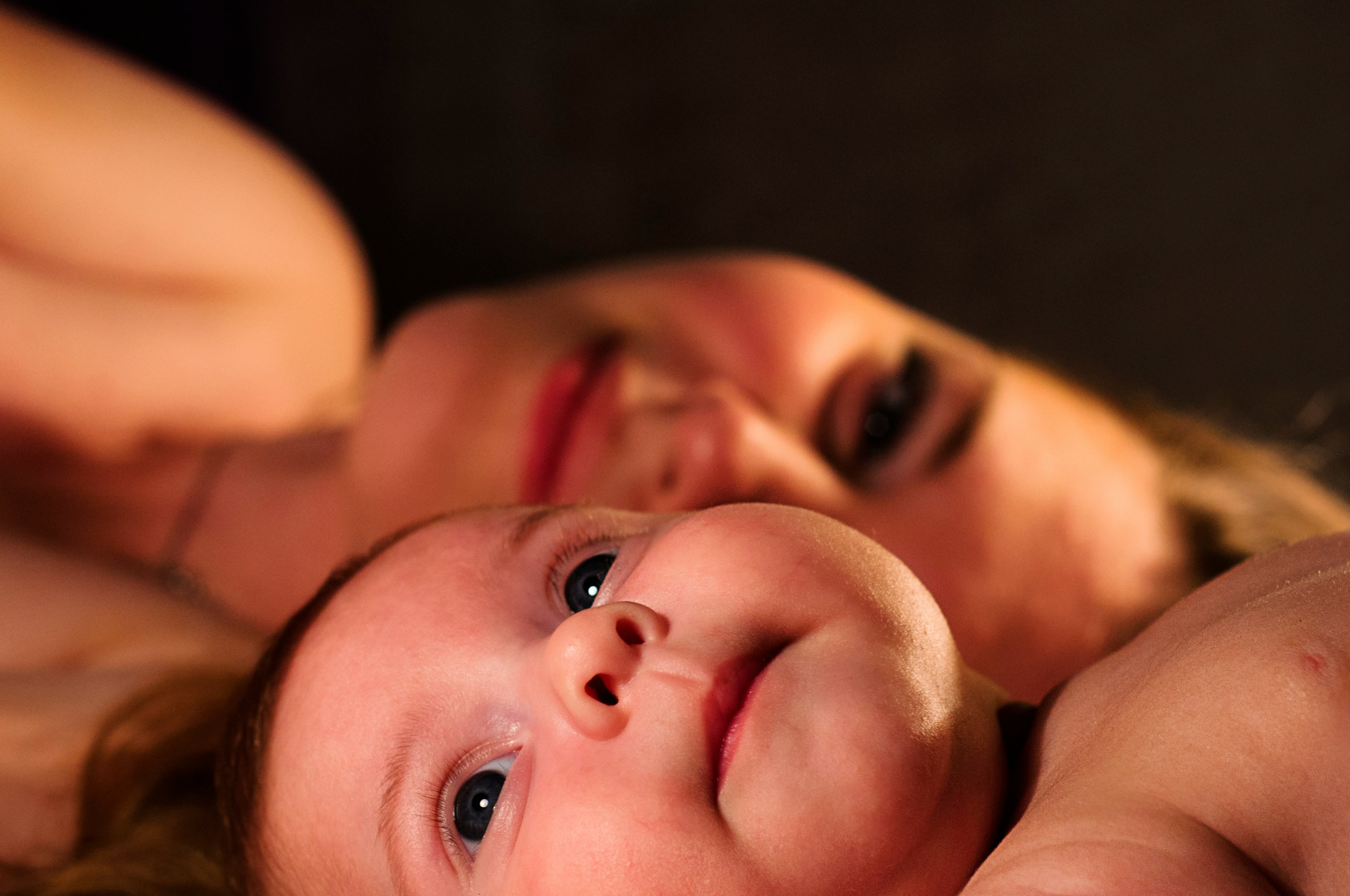 Eine Nahaufnahme eines Babys | Quelle: Unsplash