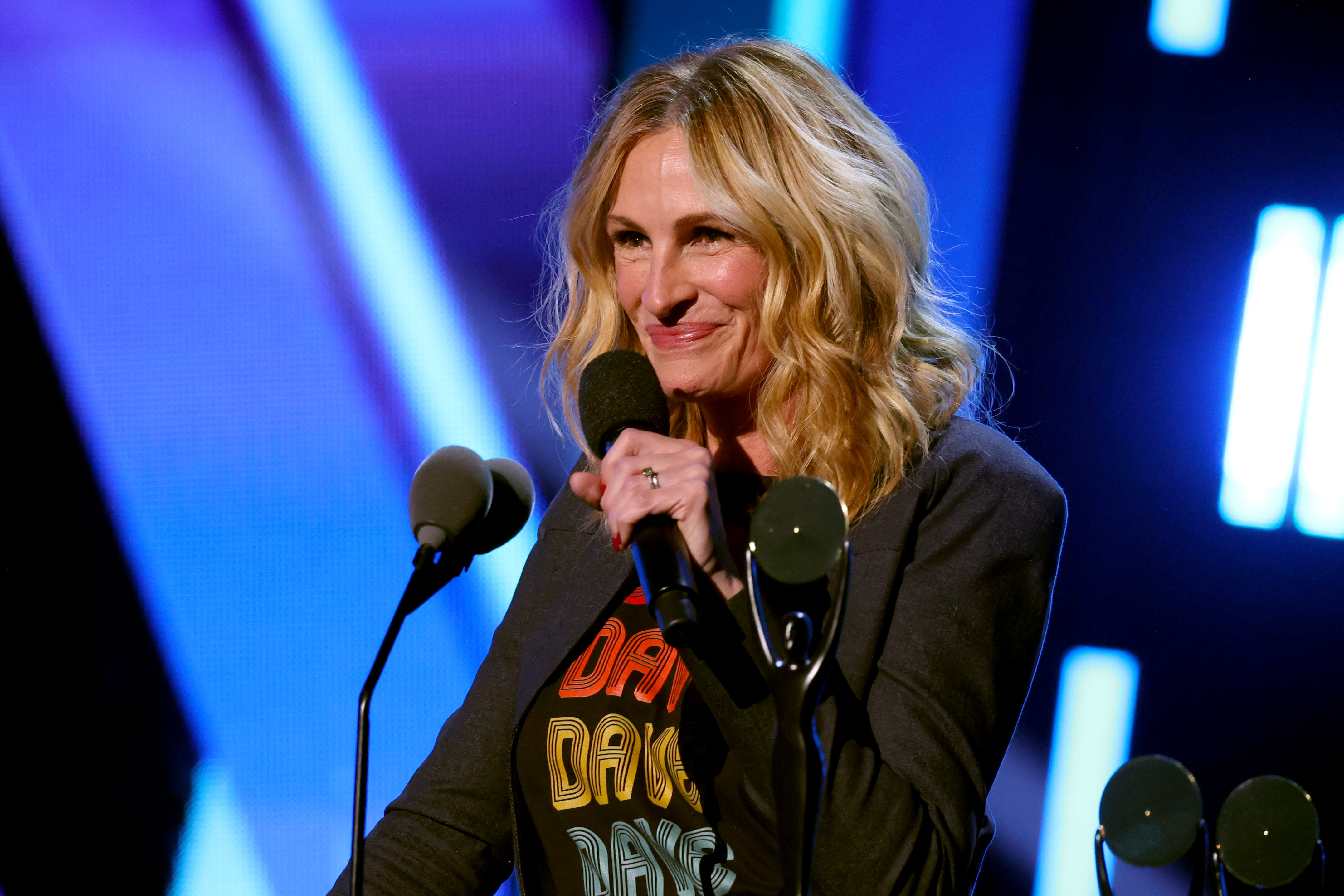 Julia Roberts besucht die 2024 Rock &amp; Roll Hall of Fame Induction Ceremony für die Dave Matthews Band am 19. Oktober 2024 | Quelle: Getty Images