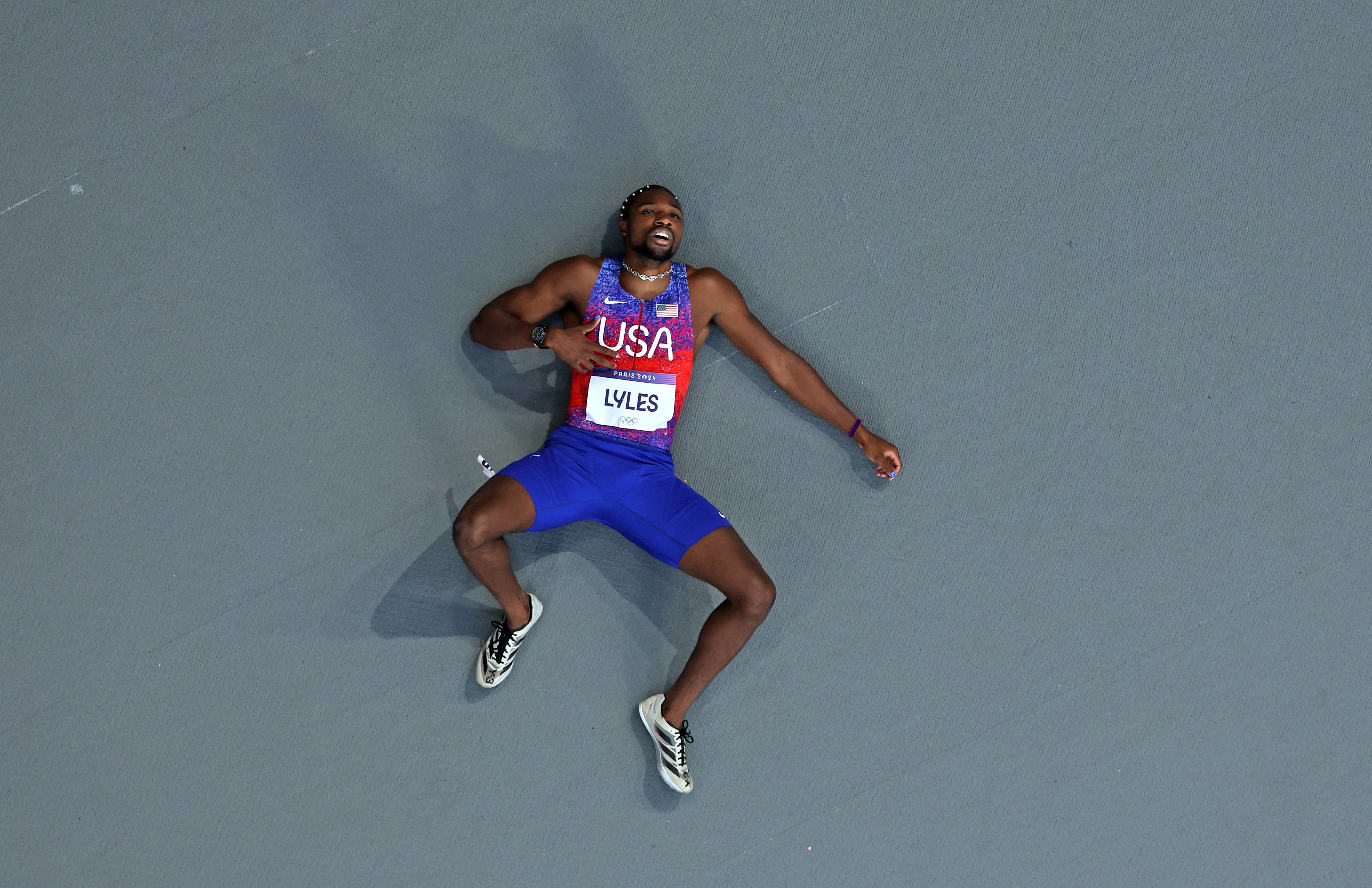 Noah Lyles vom US-Team reagiert nach dem 200-Meter-Finale der Männer bei den Olympischen Spielen am 8. August 2024 in Paris, Frankreich | Quelle: Getty Images