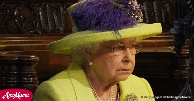 Die Queen hat für die königliche Hochzeit helle Farben ausgewählt