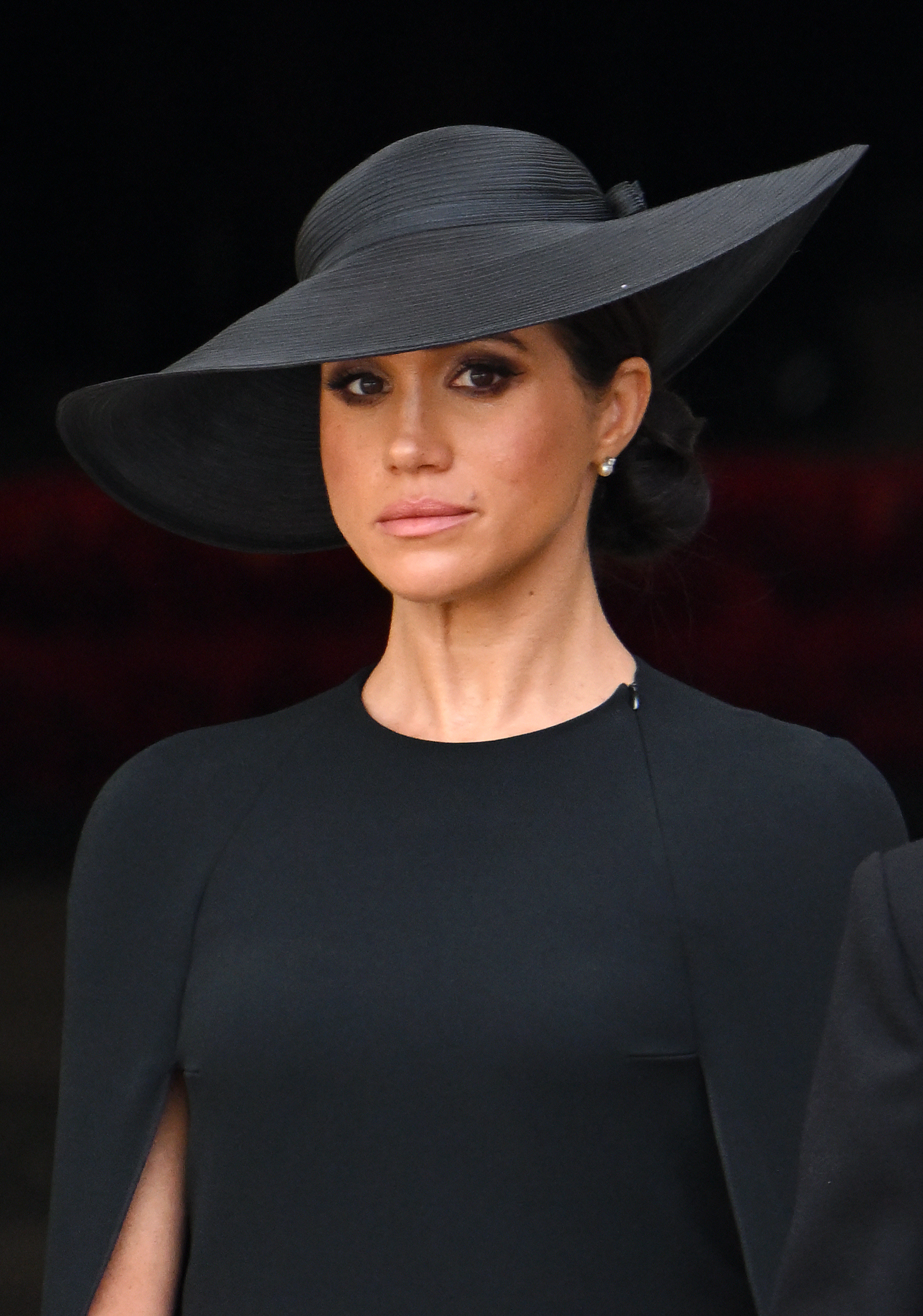 Meghan, Herzogin von Sussex während des Staatsbegräbnisses von Königin Elizabeth II. in der Westminster Abbey in London, England, am 19. September 2022 | Quelle: Getty Images