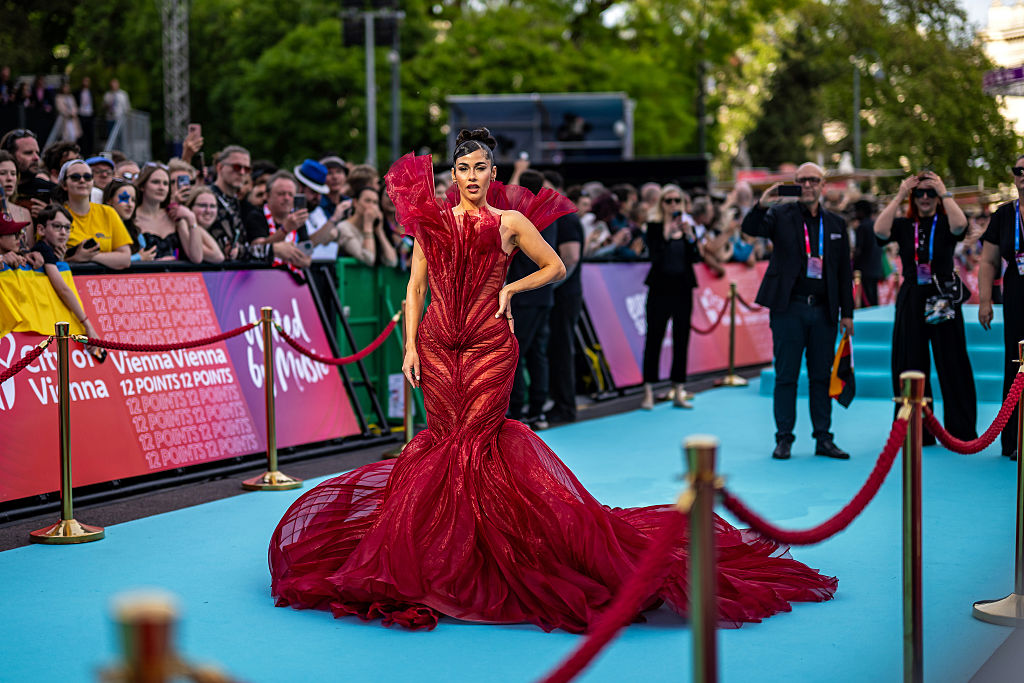 Sarah Engels vertritt Deutschland und nimmt am 10. Mai 2026 in Wien am „Turquoise Carpet“ der Eröffnungsfeier des 70. Eurovision Song Contest auf dem Rathausplatz teil