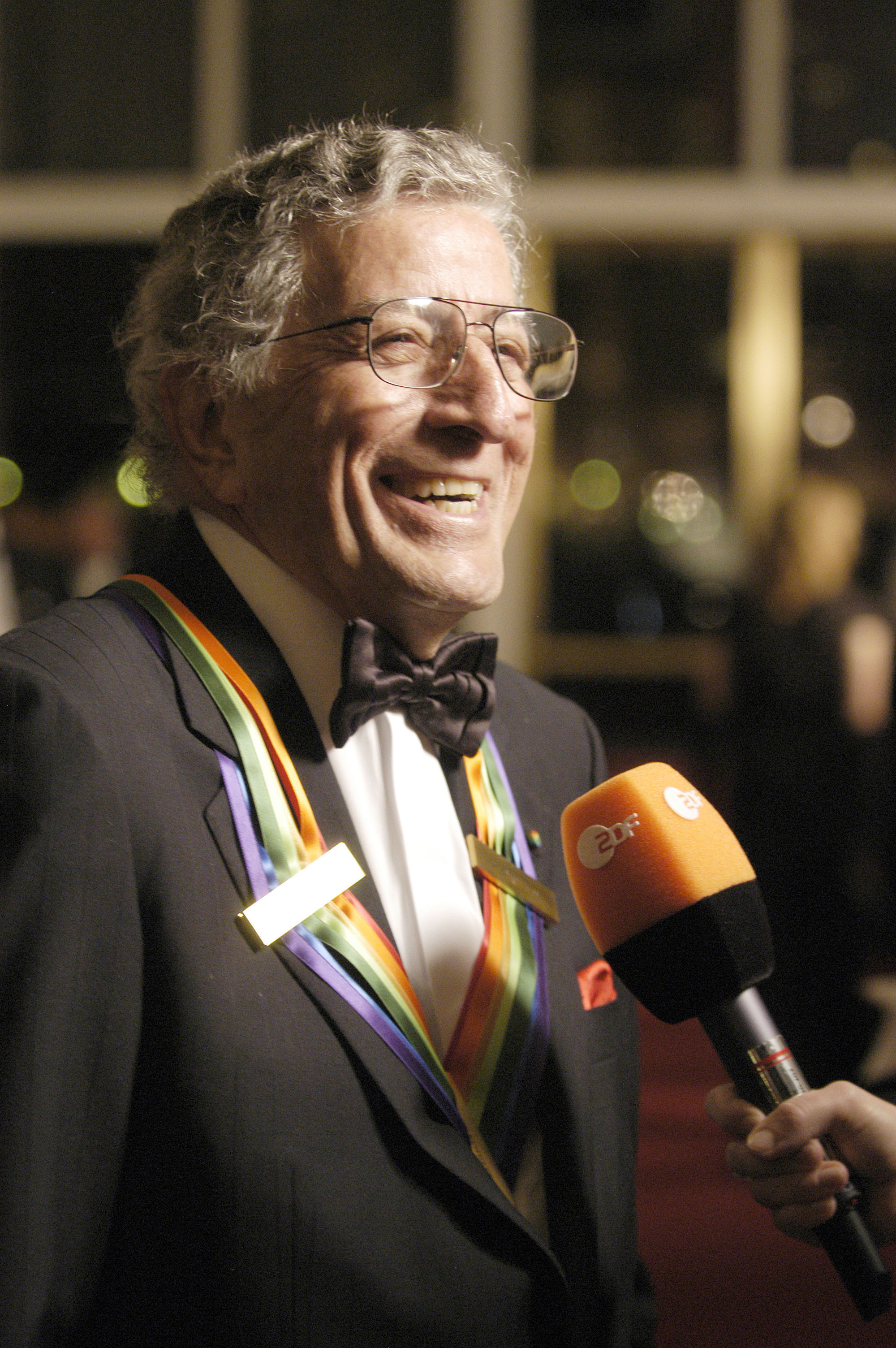 Tony Bennett, Preisträger bei den Kennedy Center Honors 2005, im Kennedy Center Opera House am 4. Dezember 2005 in Washington D.C. | Quelle: Getty Images