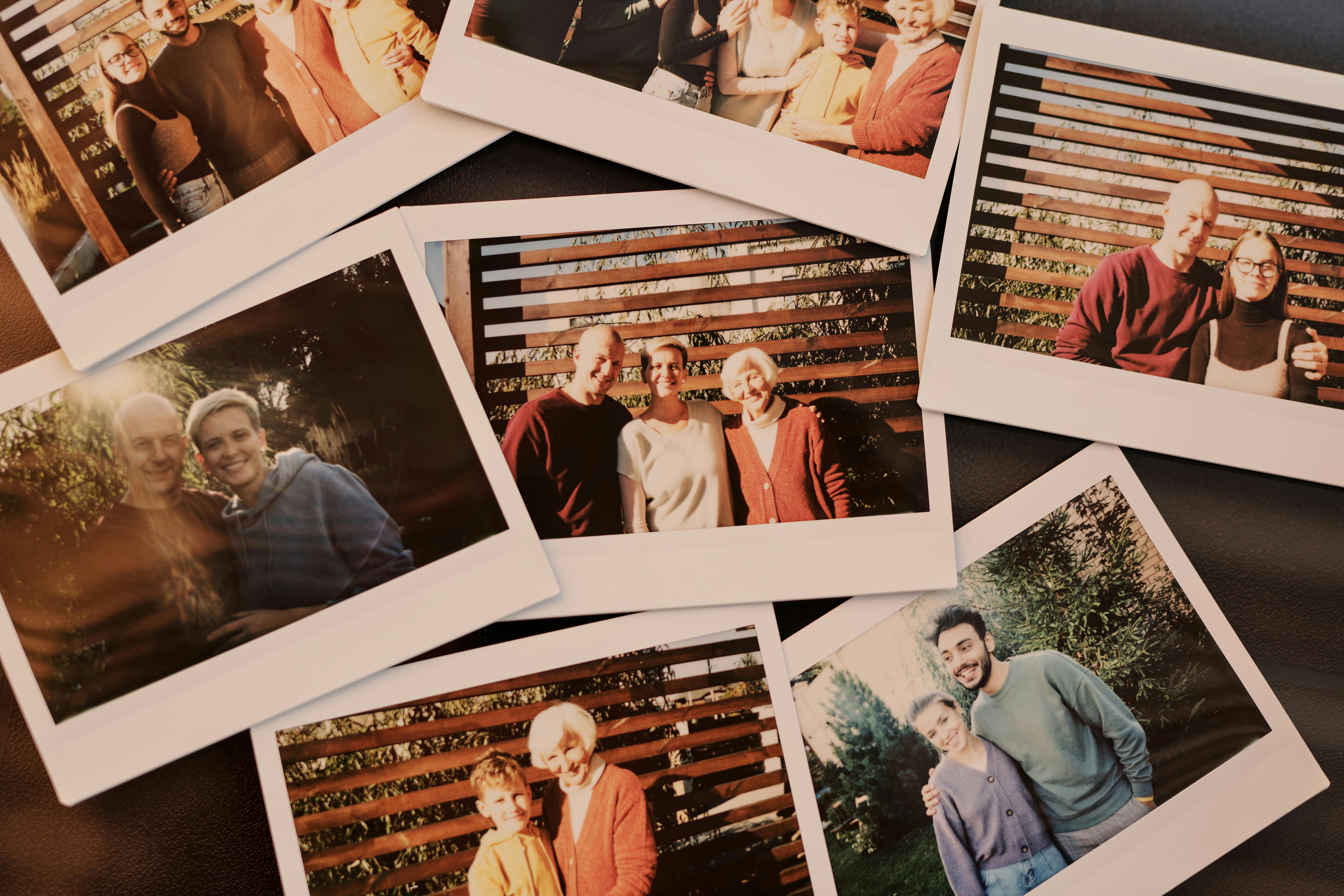 Mehrere Polaroidbilder | Quelle: Pexels
