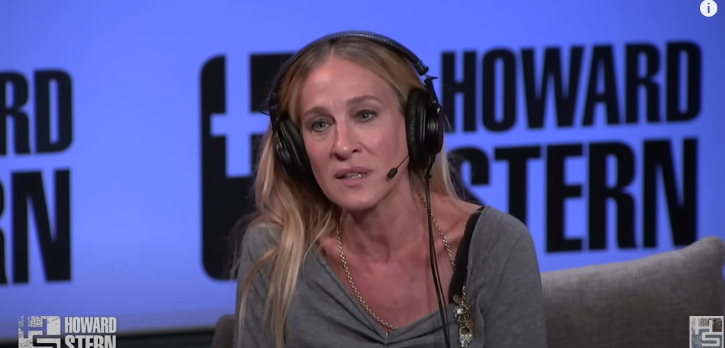 Sarah Jessica Parker spricht über das Altern, Facelifts und Botox am 28. Juni 2023 | Quelle: YouTube/The Howard Stern Show