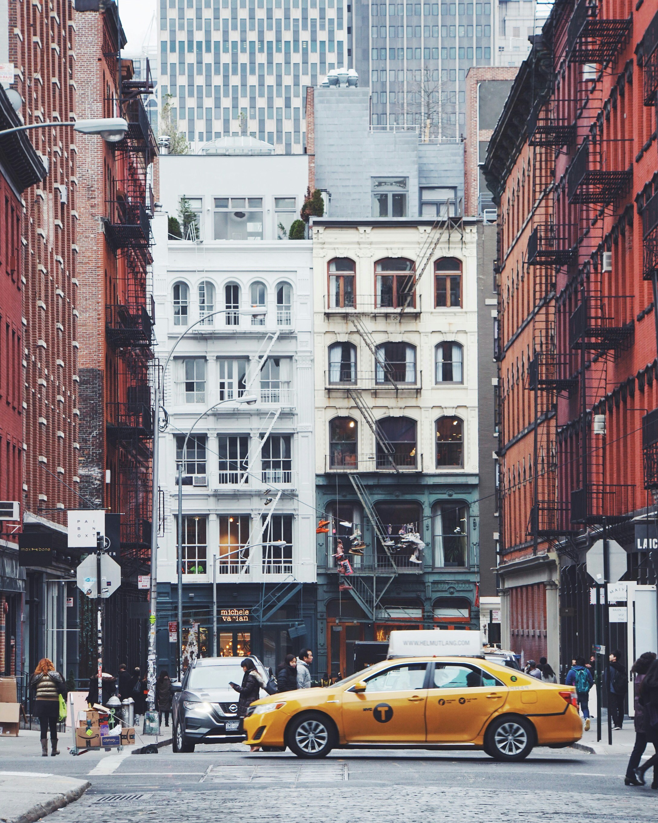 Ein Taxi auf der Straße | Quelle: Unsplash