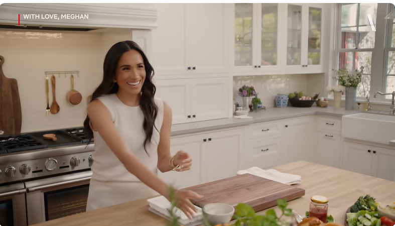 Meghan Markle im Trailer für ihre Lifestyle-Show auf Netflix „With Love, Meghan“, aus einem Beitrag vom 2. Januar 2025 | Quelle: Youtube/Netflix