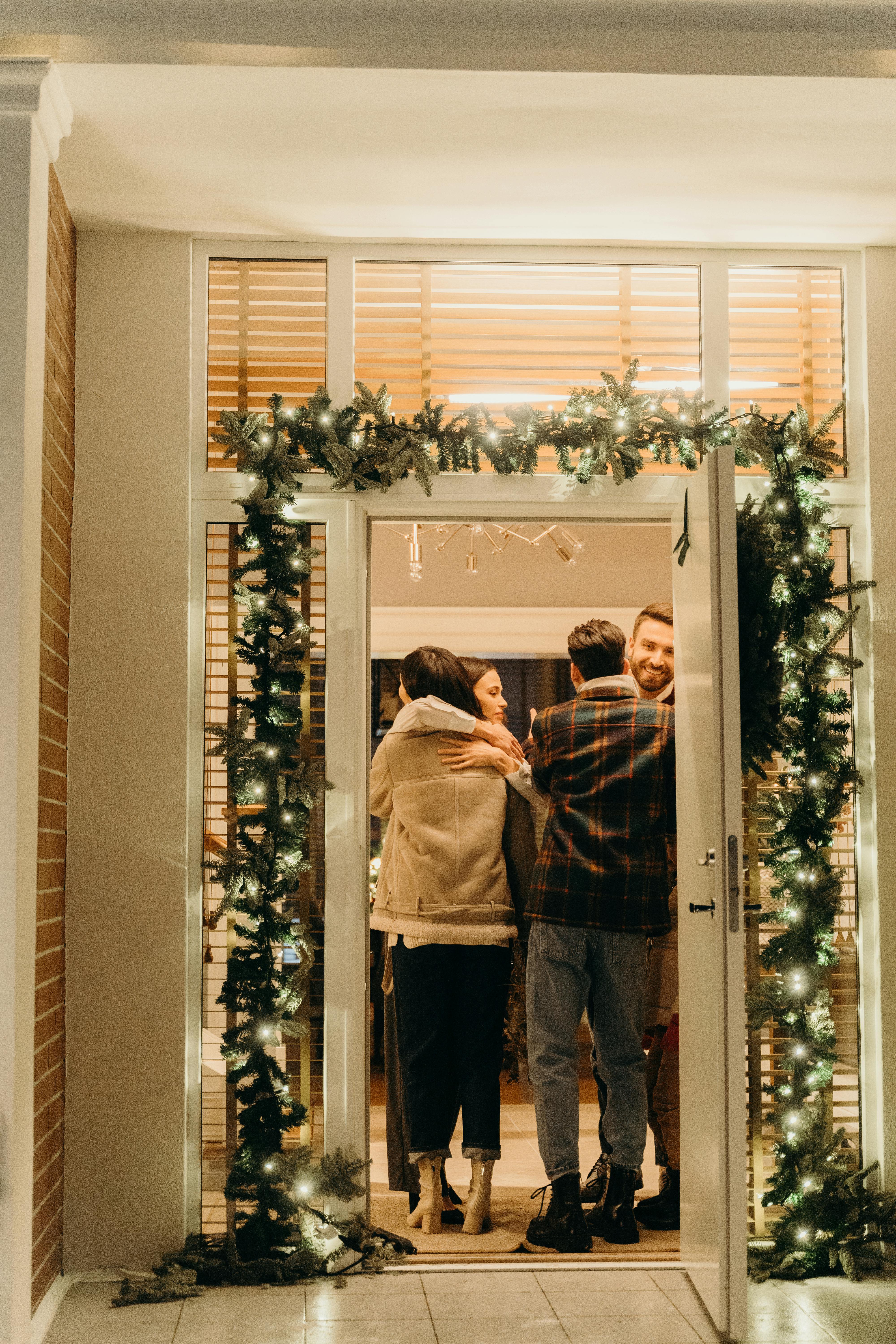 Ein Familientreffen zur Weihnachtszeit | Quelle: Pexels