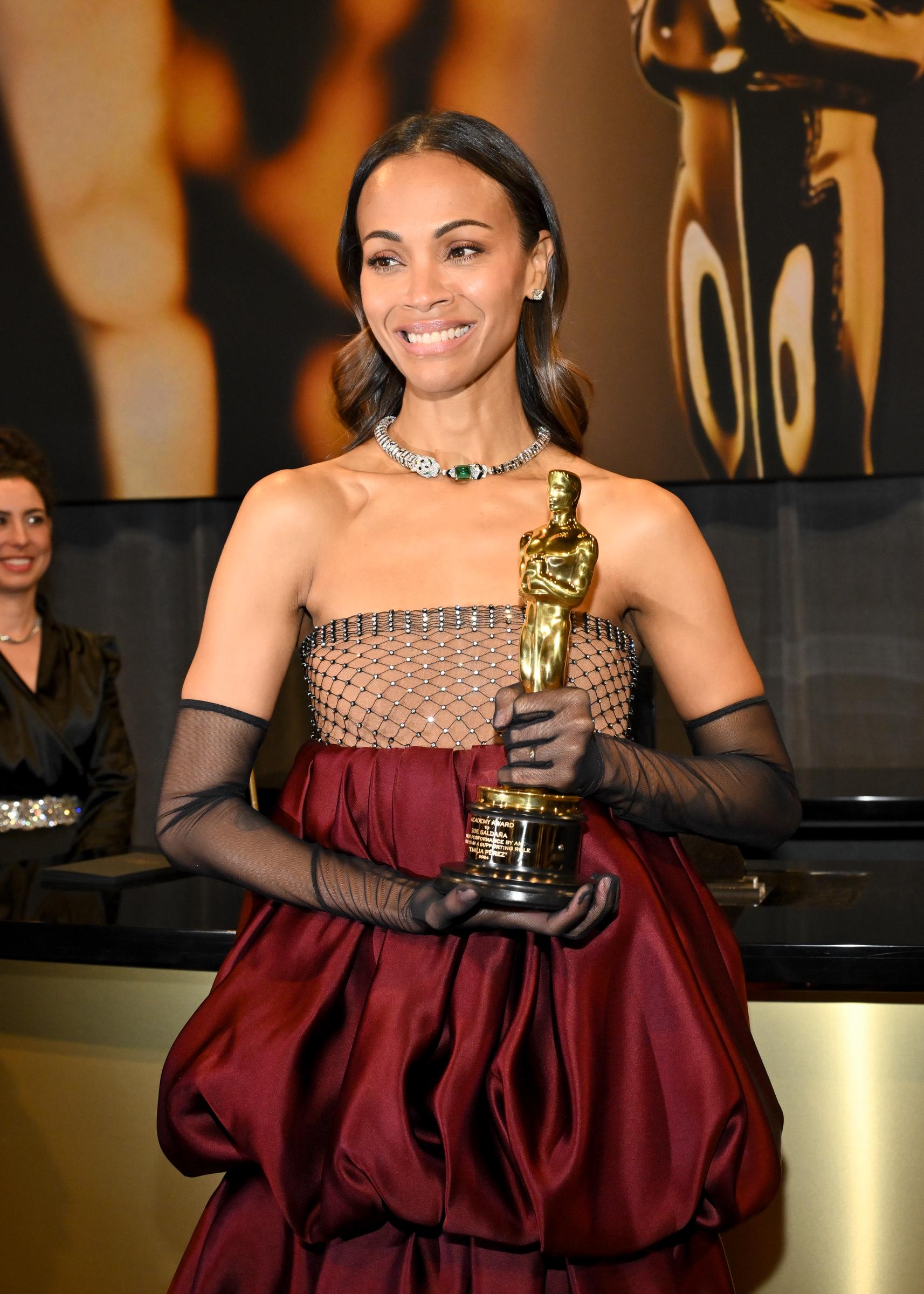 Zoe Saldana bei der 97. Oscarverleihung im Dolby Theatre in Hollywood, Kalifornien, am 2. März 2025 | Quelle: Getty Images