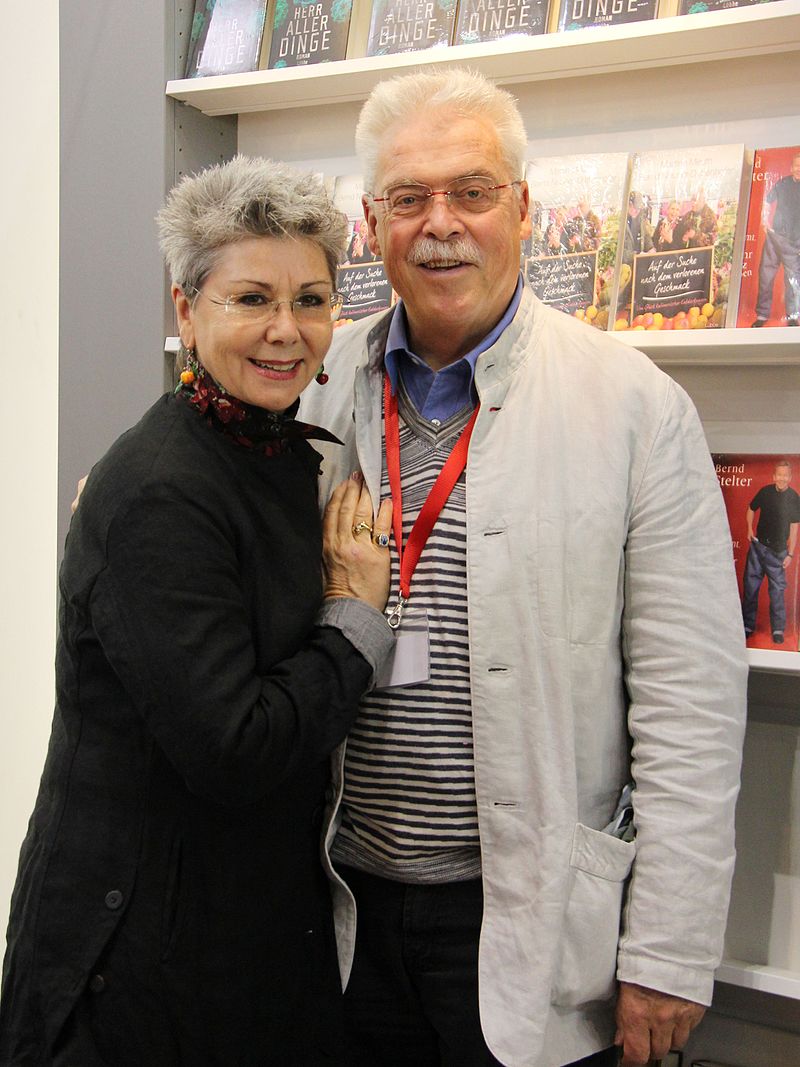 Martina Meuth und Bernd "Moritz" Neuner-Duttenhofer auf der Frankfurter Buchmesse 2011 | Quelle: Wikimedia Commons