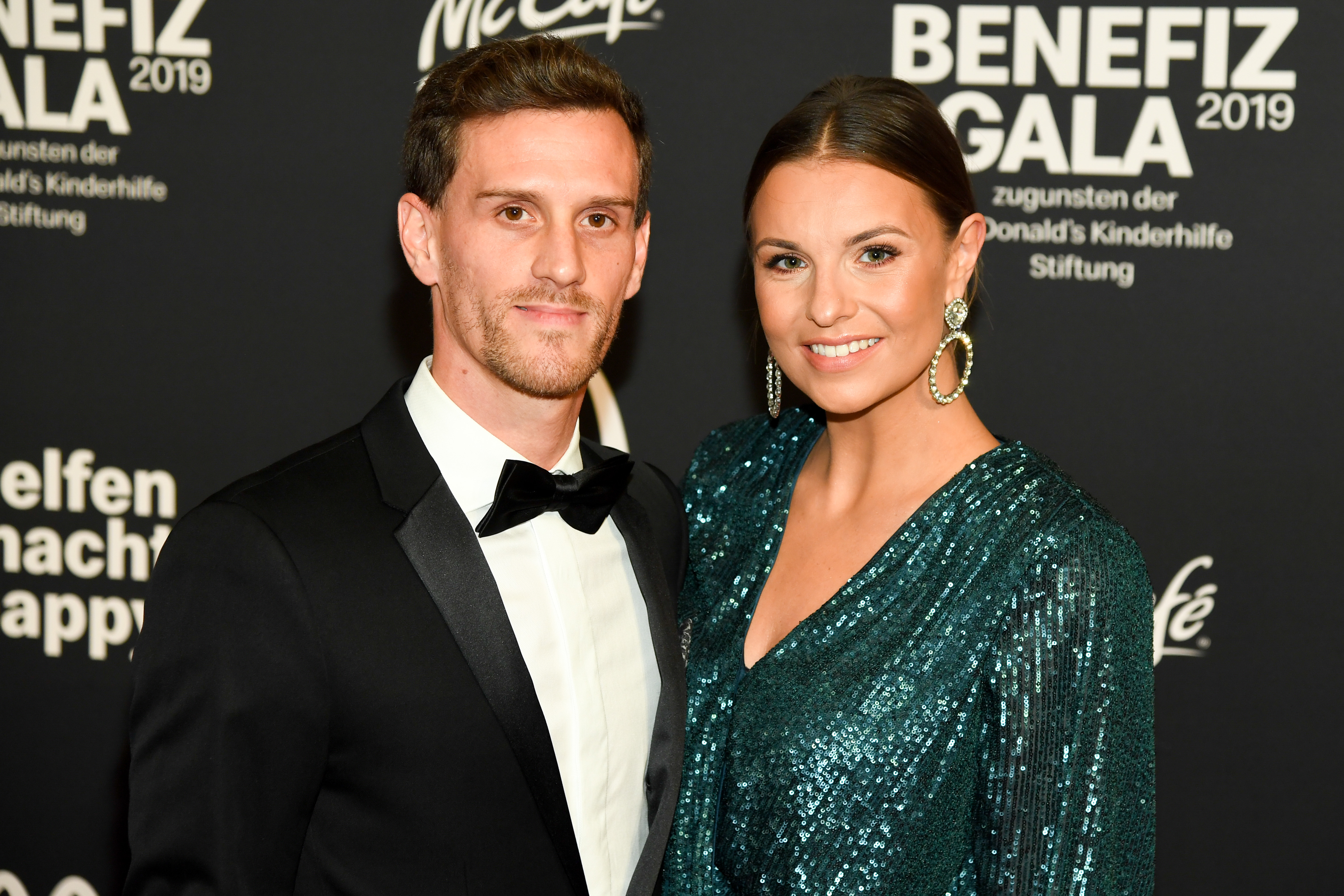 Laura Wontorra und Simon Zoller bei einer Veranstaltung im November 2019 | Quelle: Getty Images