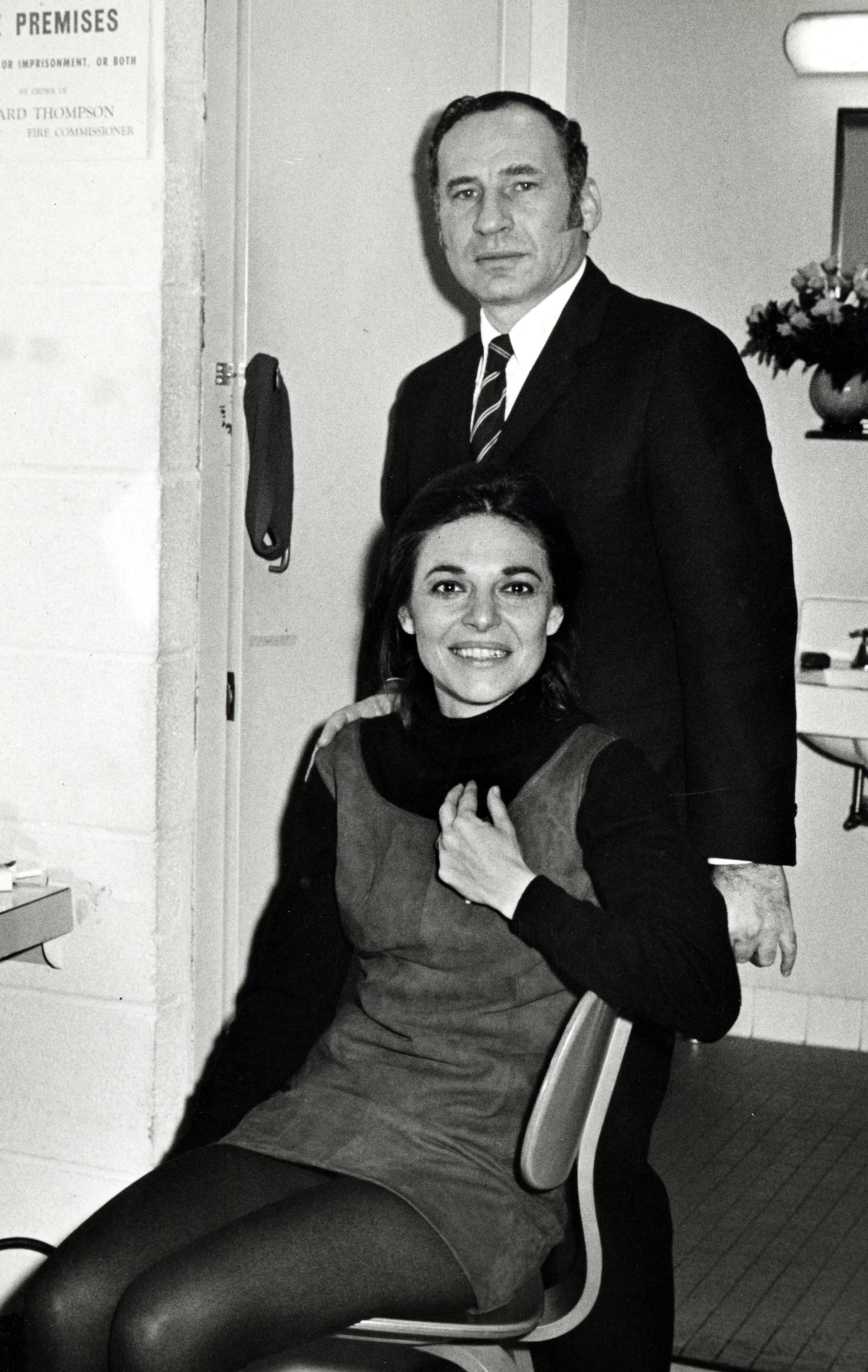 Anne Bancroft und Mel Brooks während der Broadway-Premiere von "The Little Foxes" am 16. Dezember 1967 in New York City. | Quelle: Getty Images