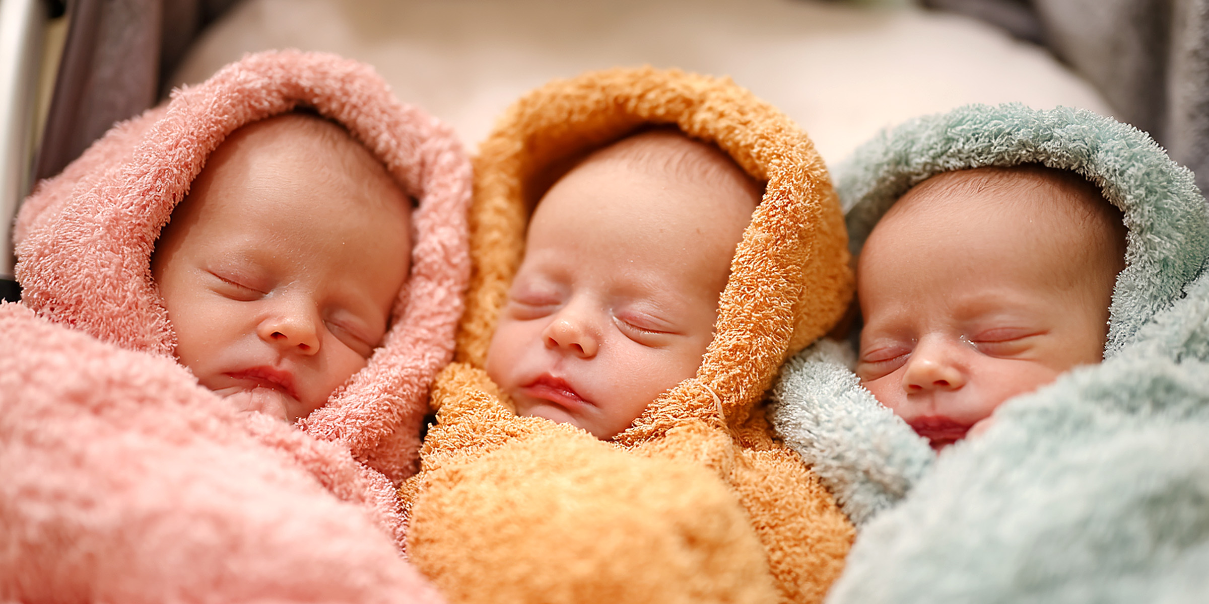 Neugeborene Drillinge | Quelle: AmoMama