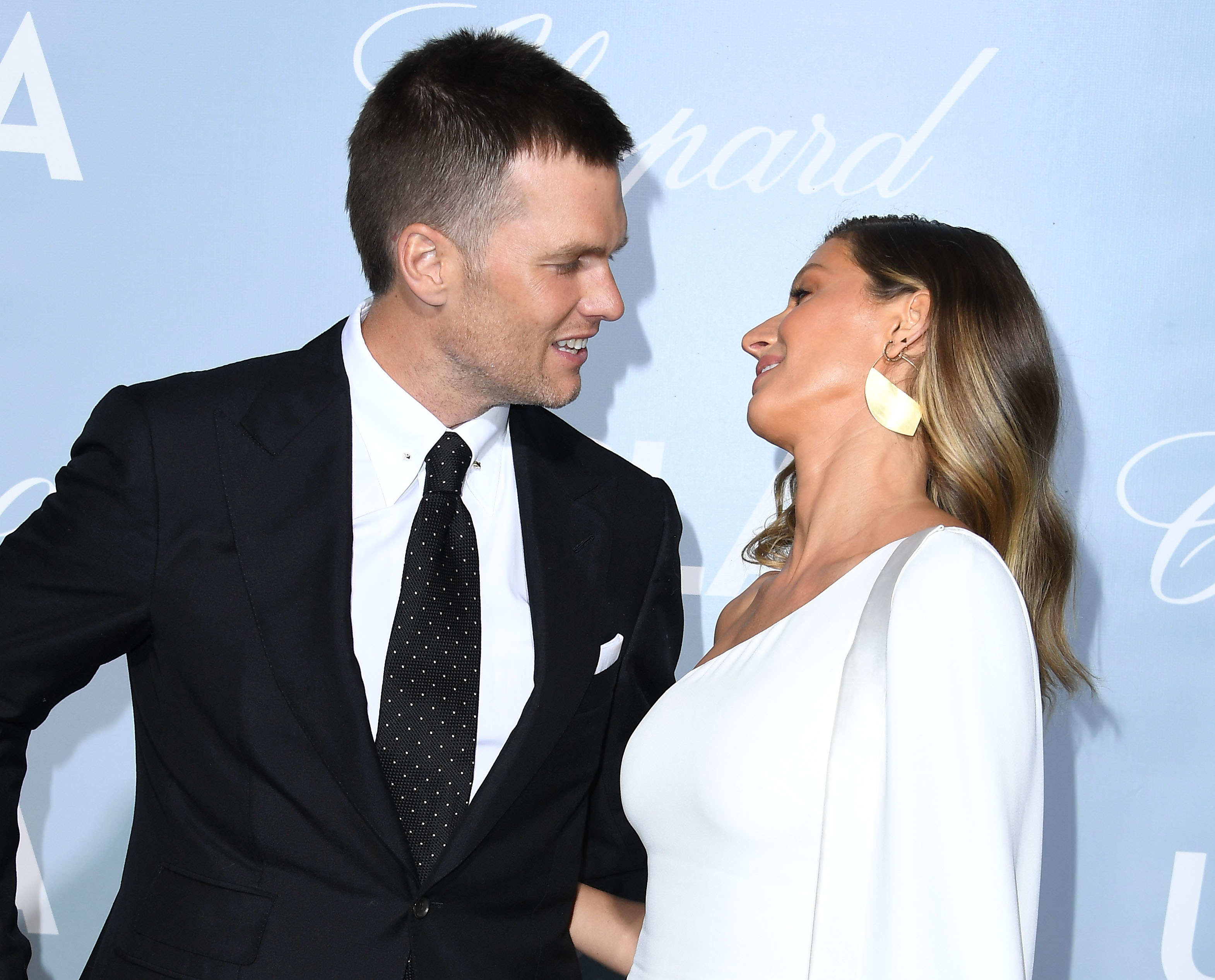 Tom Brady und Gisele Bündchen bei ihrer Ankunft zur „Hollywood For Science“-Gala im „Private Residence“ in Los Angeles, Kalifornien, am 21. Februar 2019 | Quelle: Getty Images