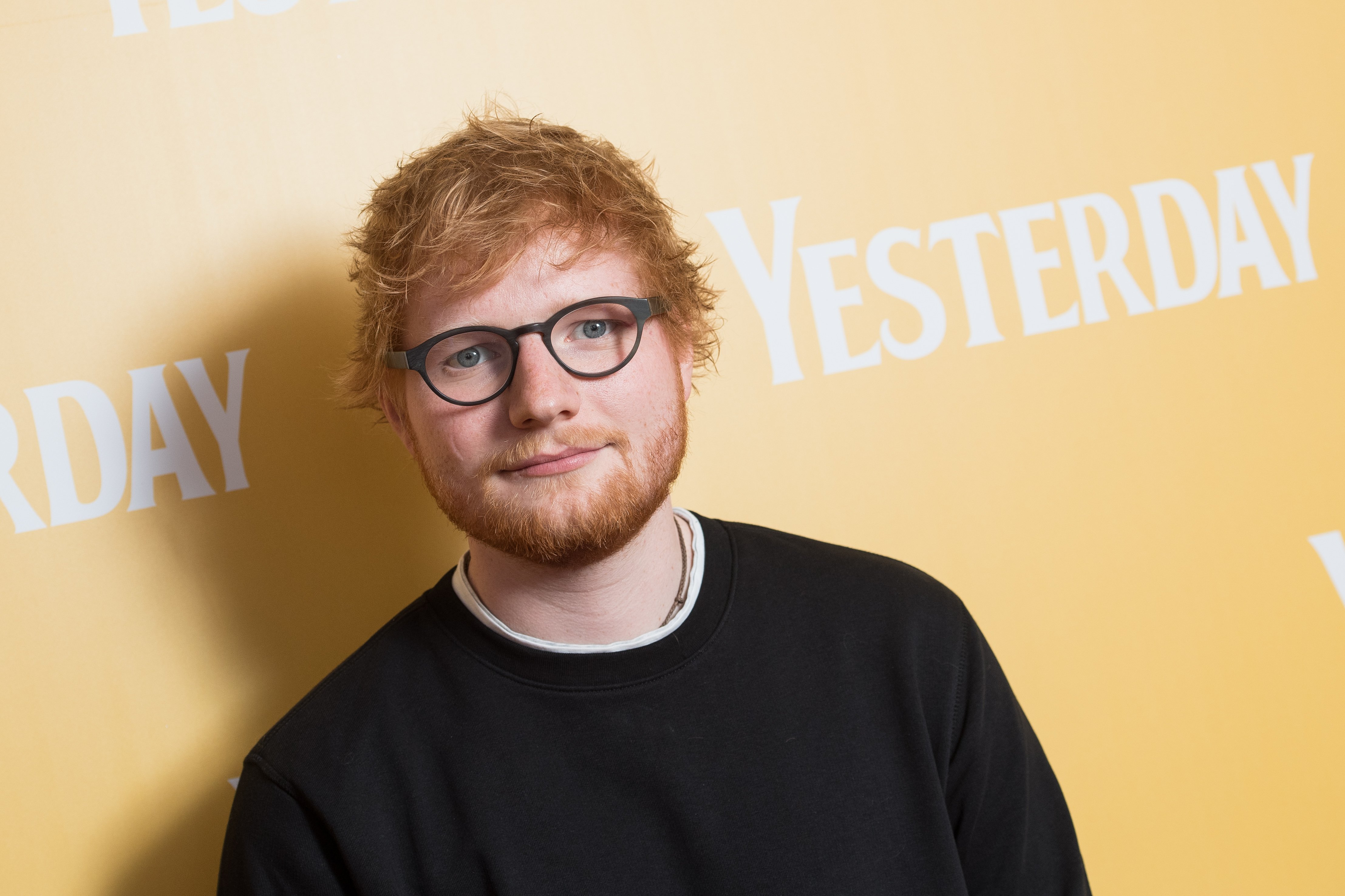 Ed Sheeran nimmt an einer Sondervorführung von Yesterday teil in Gorleston-on-Sea, England | Quelle: Getty Images