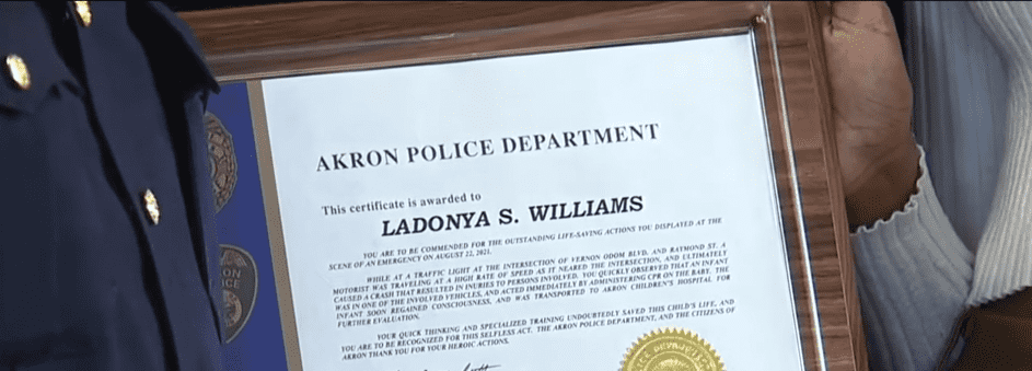 Ladonya Williams’ Auzeichnung. | Quelle: Youtube.com/News 5 Cleveland