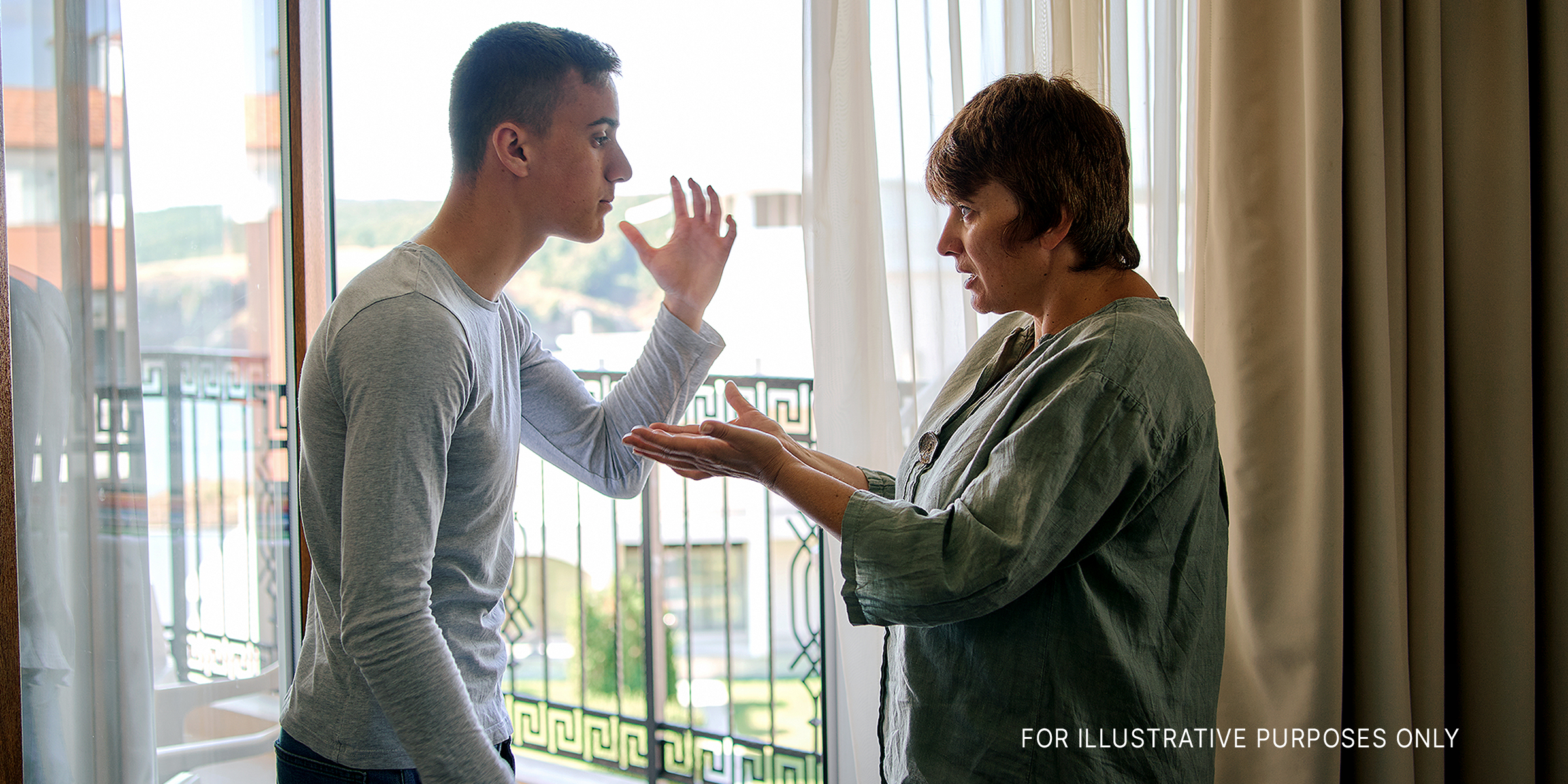 Mutter streitet mit jugendlichem Sohn | Quelle: Getty Images