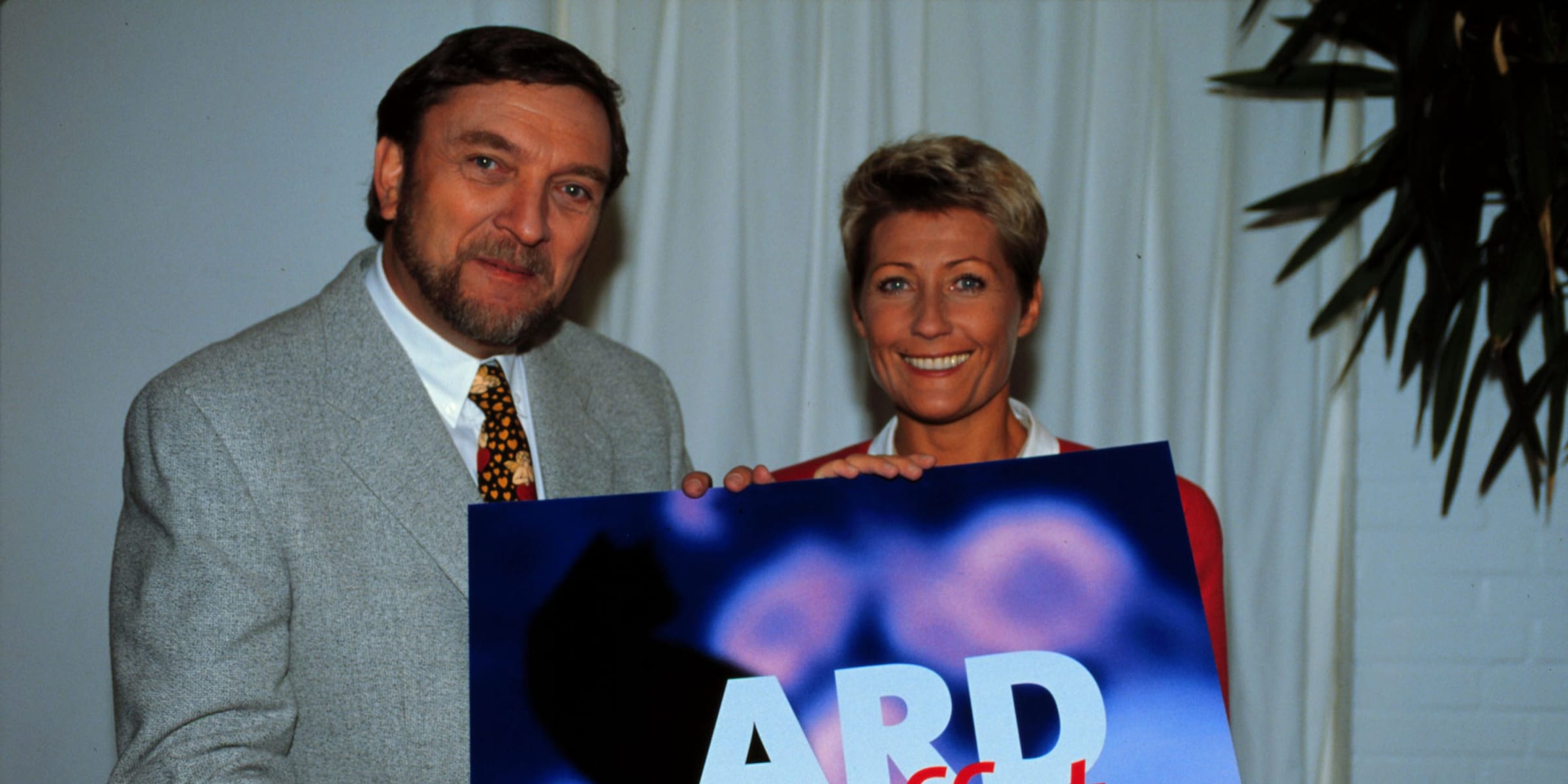 Bernd Schröder und Jacqueline Stuhler | Quelle: Getty Images
