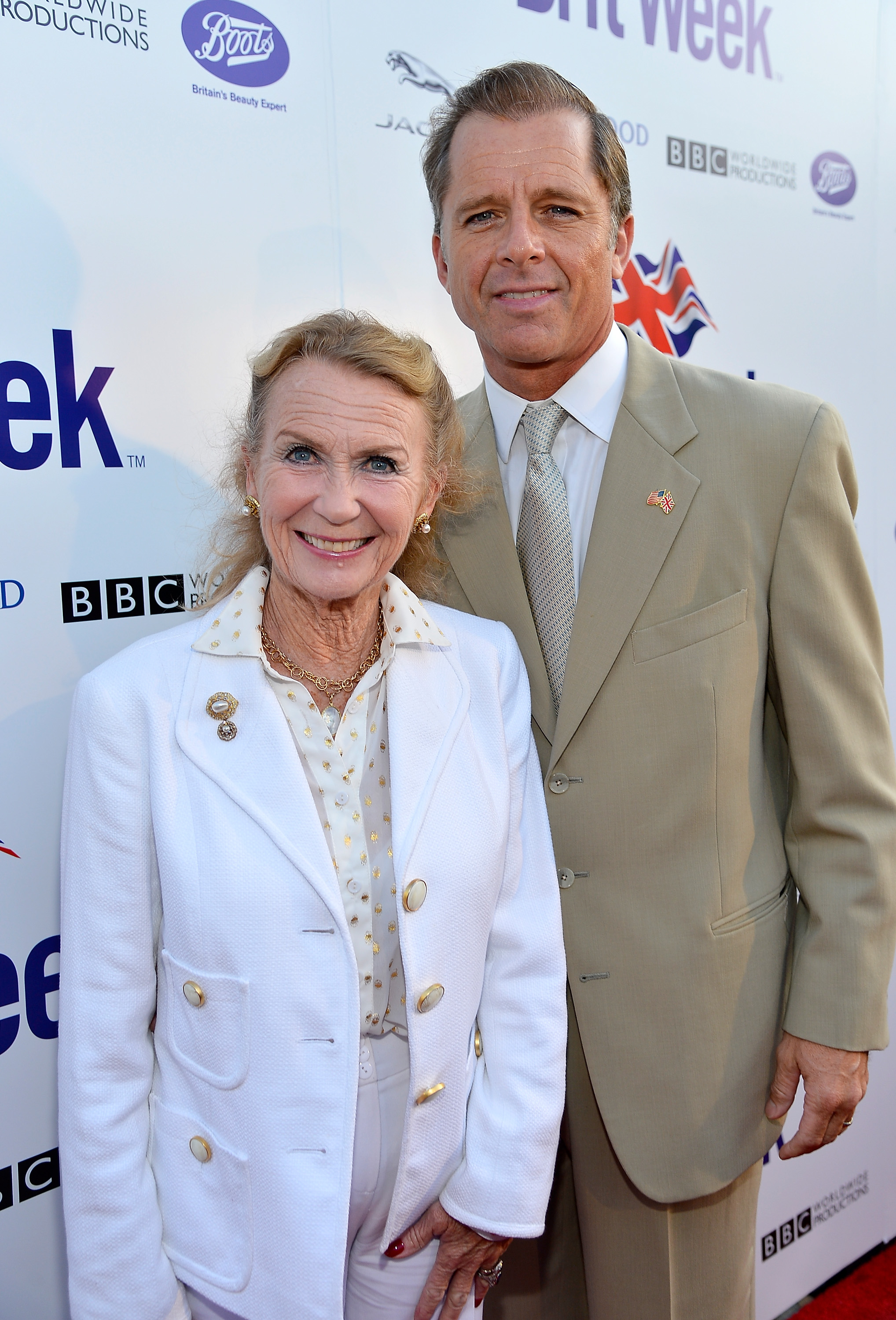 Juliet Mills und Maxwell Caulfield bei der Eröffnung des siebten jährlichen BritWeek Festivals am 23. April 2013 in Los Angeles, Kalifornien. | Quelle: Getty Images