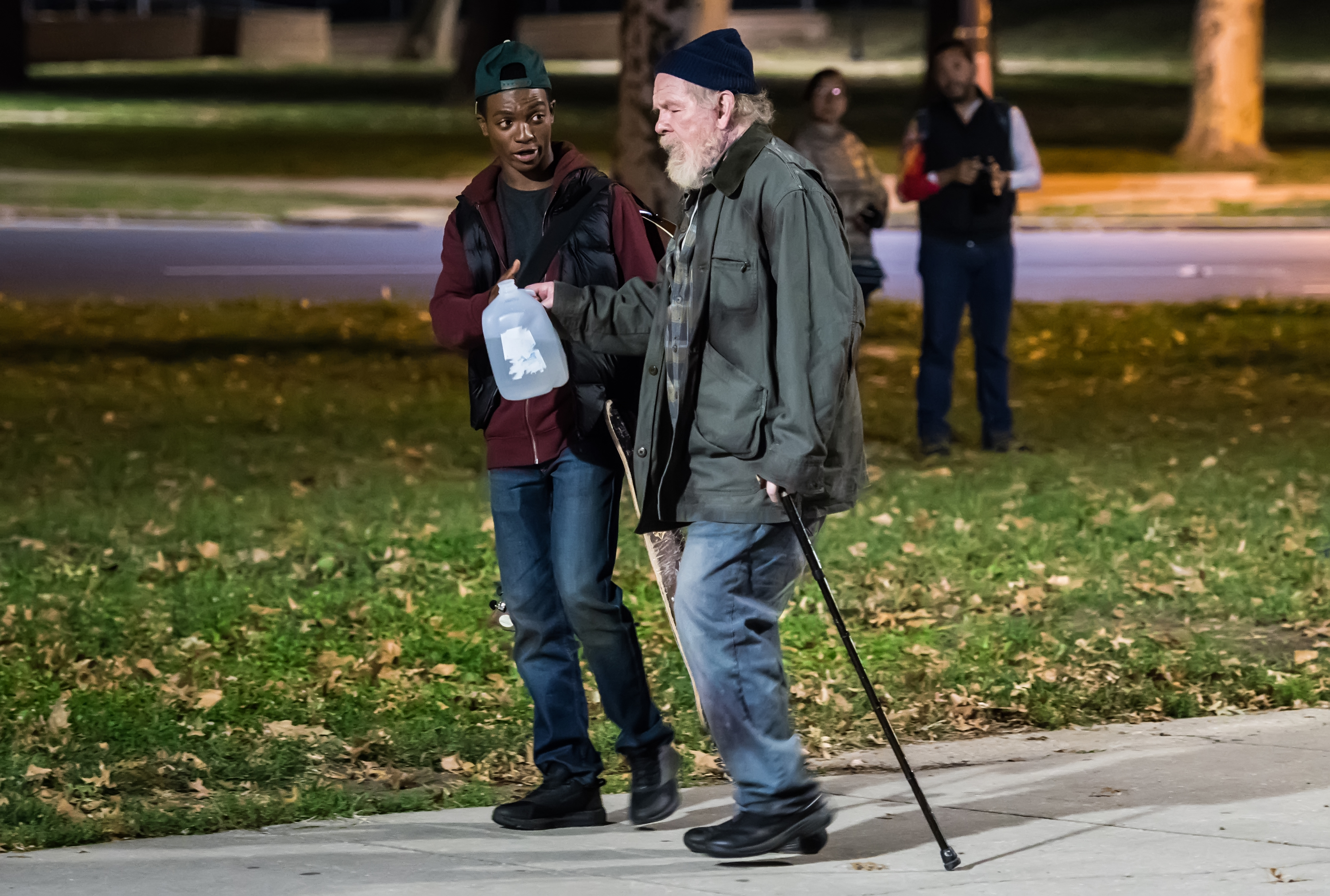 Dharon E. Jones und Nick Nolte am Set von "Rittenhouse" 2021 | Quelle: Getty Images