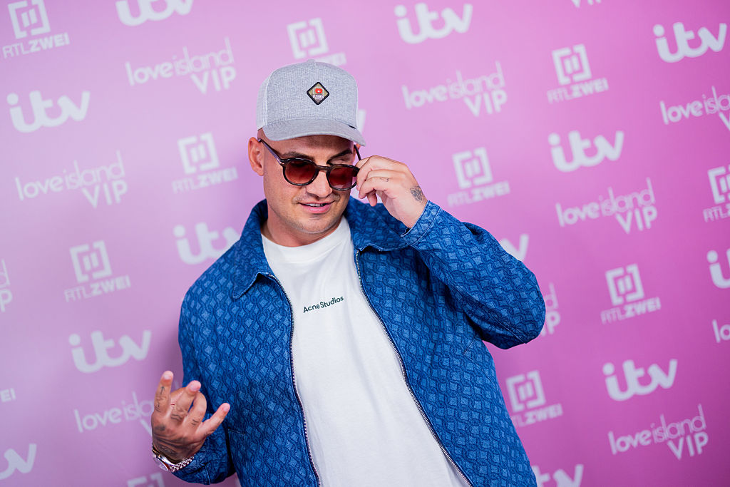 3. September 2025, Nordrhein-Westfalen, Köln: Sänger Pietro Lombardi steht bei der Premiere der neuen Staffel der Dating-Show „Love Island VIP“ im Cinenova-Kino auf dem roten Teppich. | Quelle: Getty Images