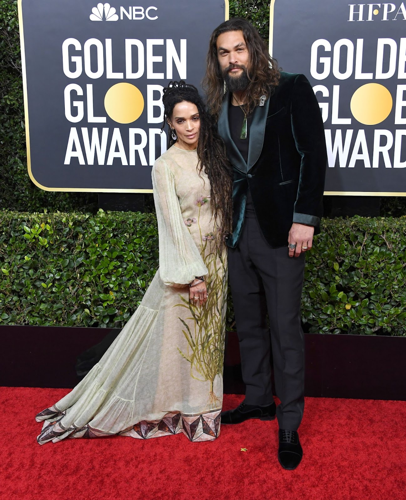 Lisa Bonet und Jason Momoa bei den 77. jährlichen Golden Globe Awards am 5. Januar 2020 in Kalifornien. Das Paar legte einen umwerfenden Auftritt hin, bei dem sie ihren unverwechselbaren Stil und ihre starke Partnerschaft unter Beweis stellten, die trotz ihrer Trennung ein Anker in ihrem Leben geblieben ist. | Quelle: Getty Images