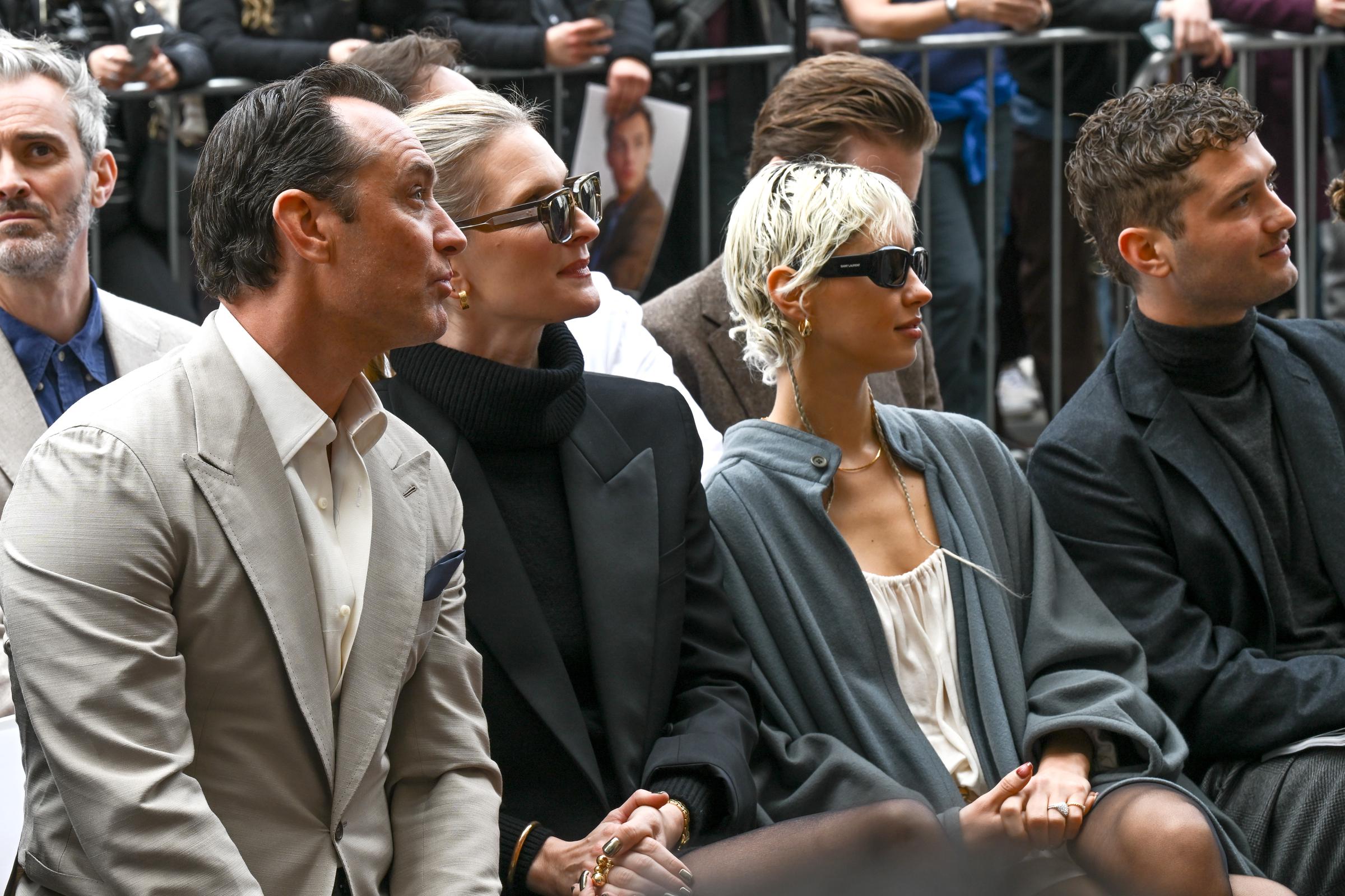 Jude Law, Phillipa Coan, Iris Law und Raff Law bei der Verleihung von Jude Laws Stern auf dem Hollywood Walk of Fame | Quelle: Getty Images