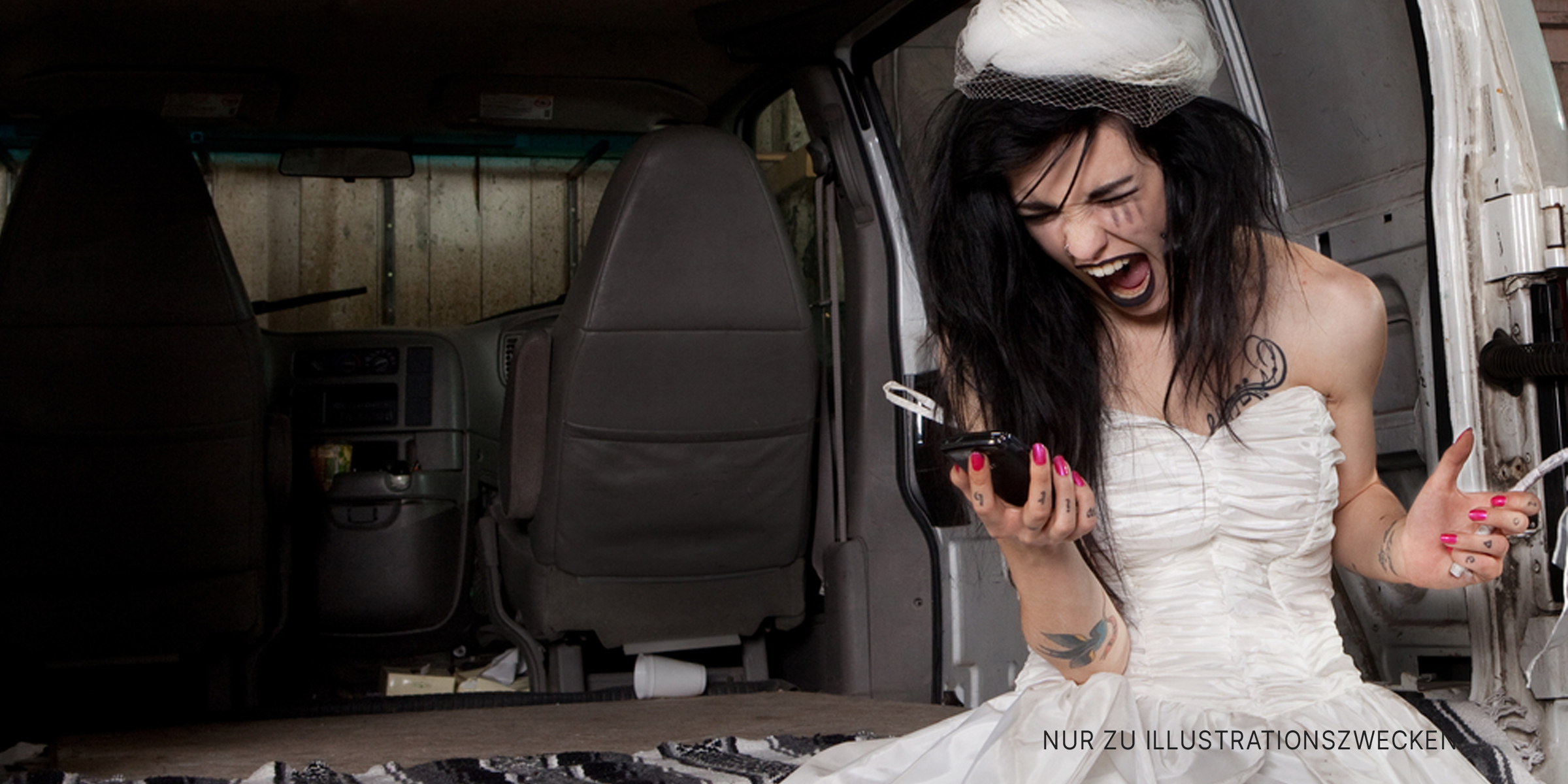 Eine schreiende Braut | Quelle: Shutterstock
