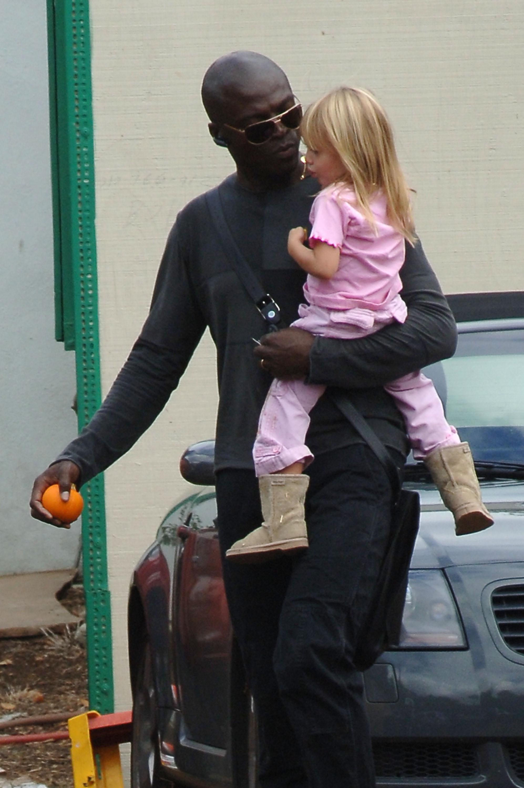 Seal und Tochter Leni am 13. Oktober 2007 in Los Angeles, Kalifornien | Quelle: Getty Images