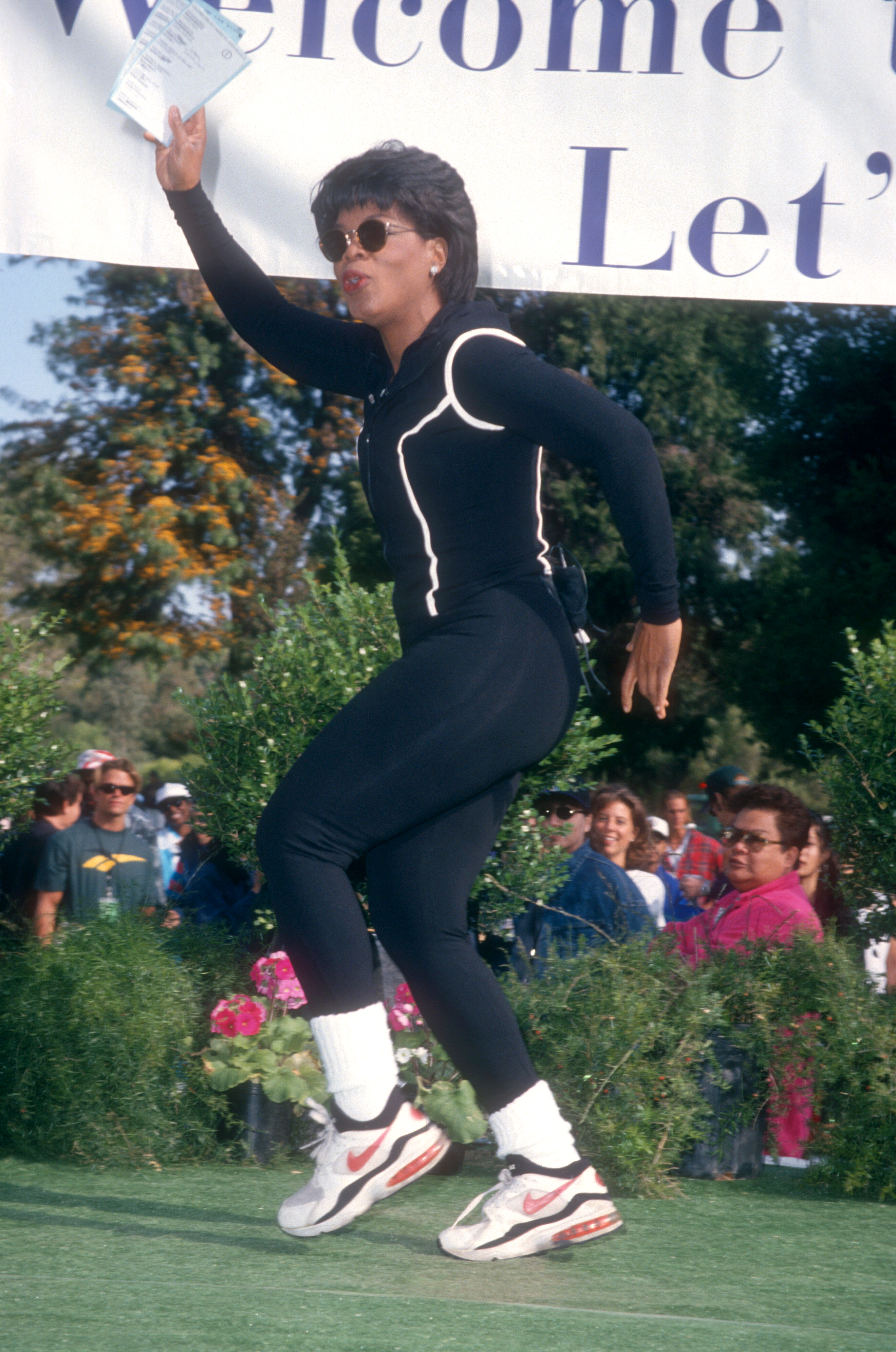 Oprah Winfrey bei ihrem Los Angeles Walk Spring Training im Jahr 1995. | Quelle: Getty Images