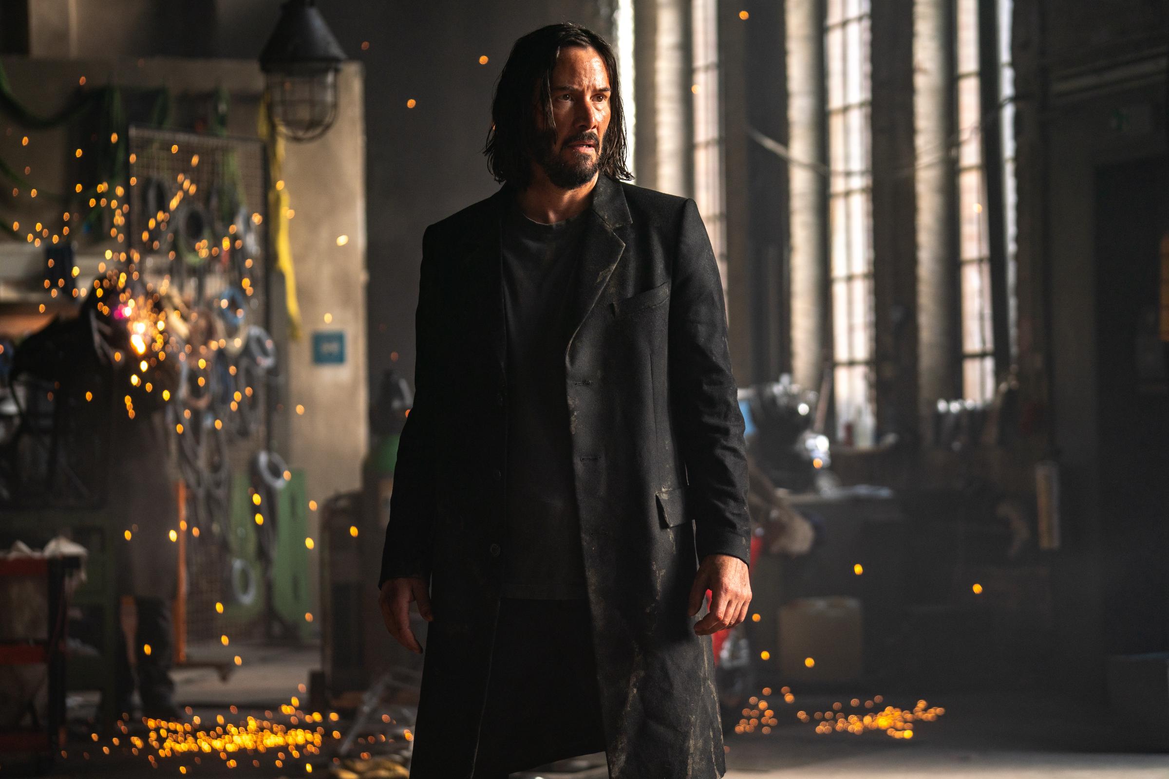 Keanu Reeves am Set von "The Matrix Resurrections", Berlin, Deutschland im Jahr 2020 | Quelle: Getty Images