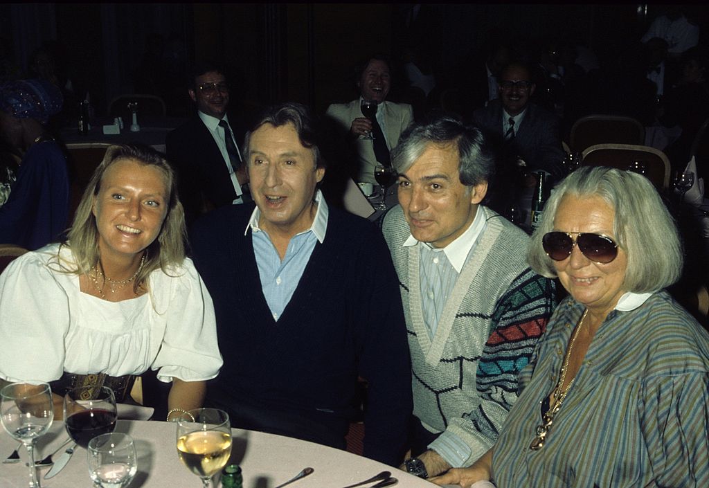 Susanne Alexander-Neumeyer (Tochter von Peter Alexander), Peter Alexander, Michael Pfleghar (Regisseur), Hilde Alexander (Ehefrau), (v.li.n.re.), Aftershow Party nach "Soiree in Wien" Gala-Show, Wien | Quelle: Getty Images