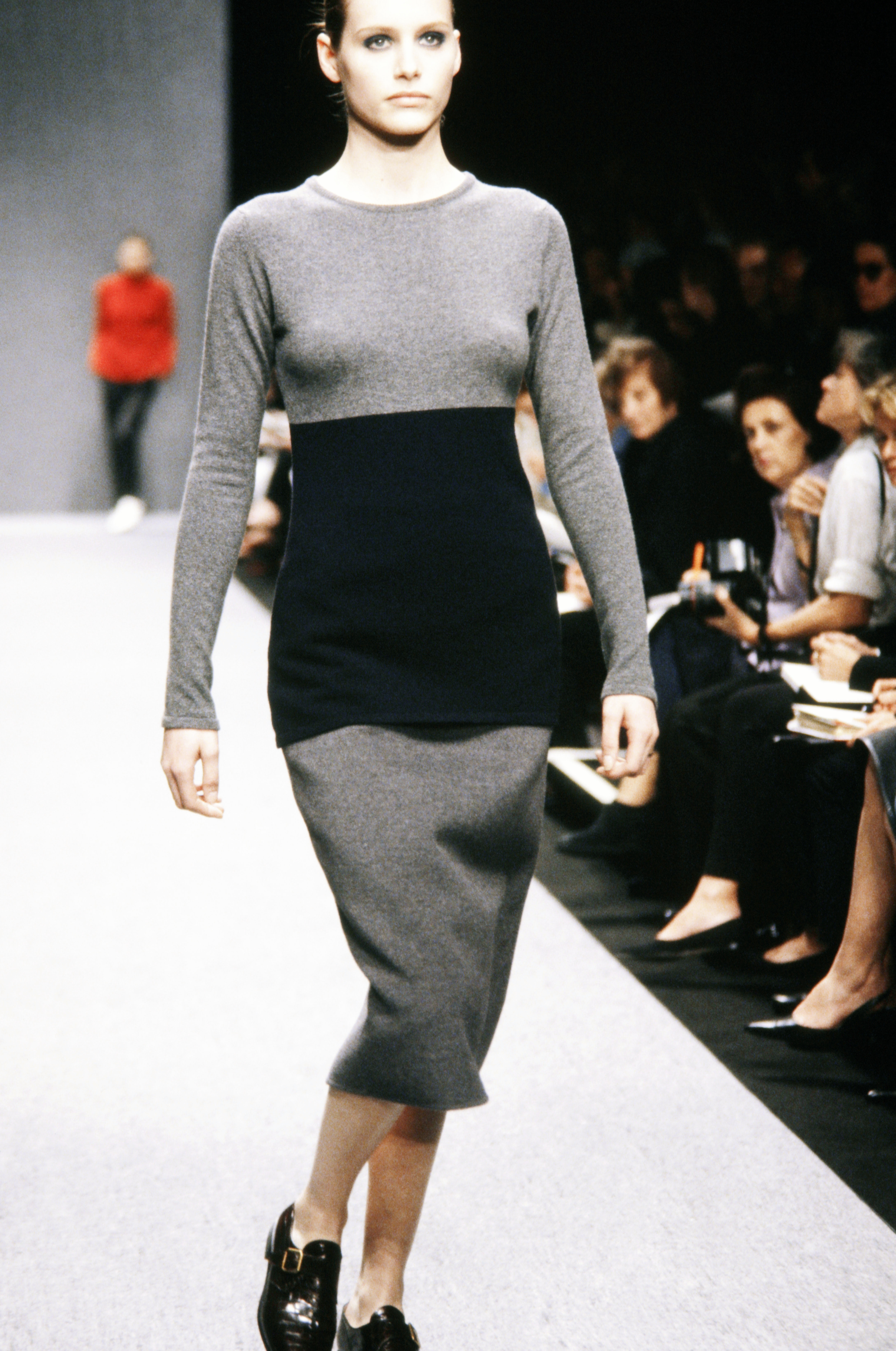 Georgina Cooper läuft bei der Michael Kors Fall 1998 "Ready to Wear" Runway Show am 1. April 1998 in New York City: Getty Images