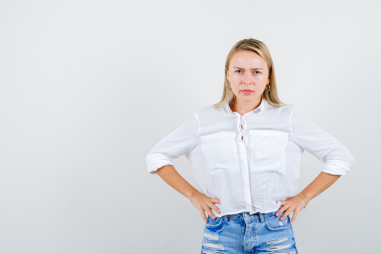Eine wütende Frau | Quelle: Freepik